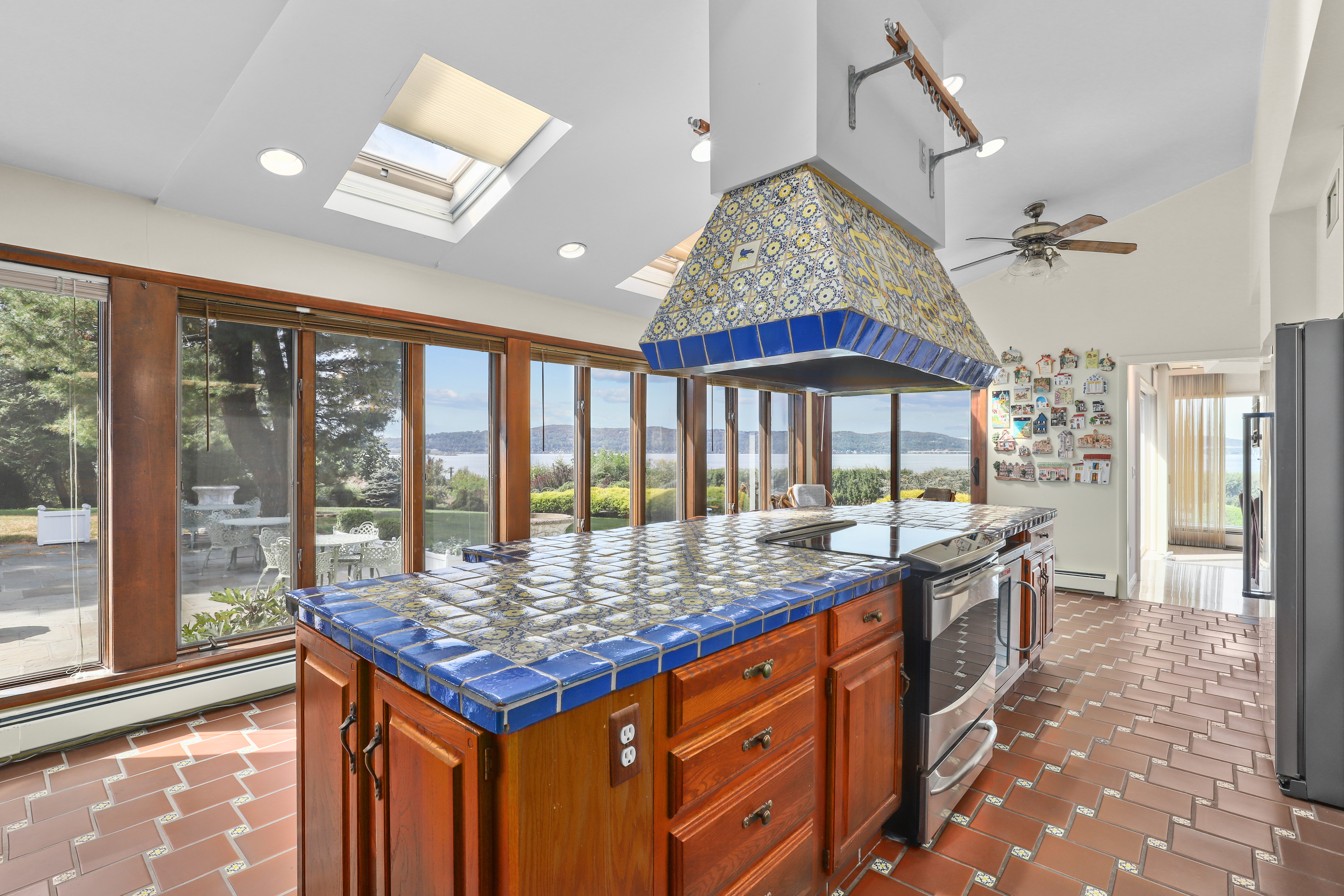 43 Matthiessen Park N