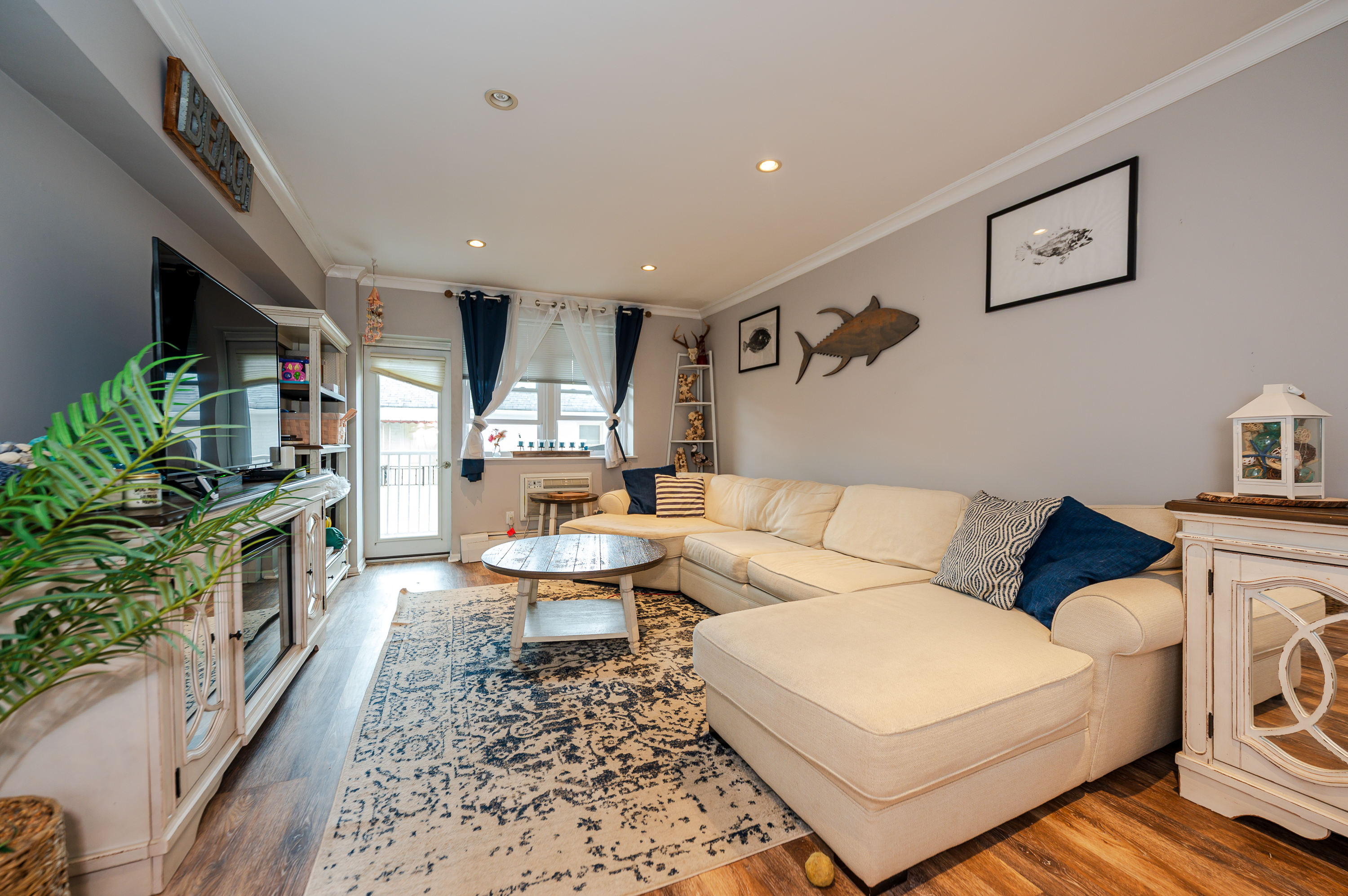 55 Monroe Boulevard Unit# 1C