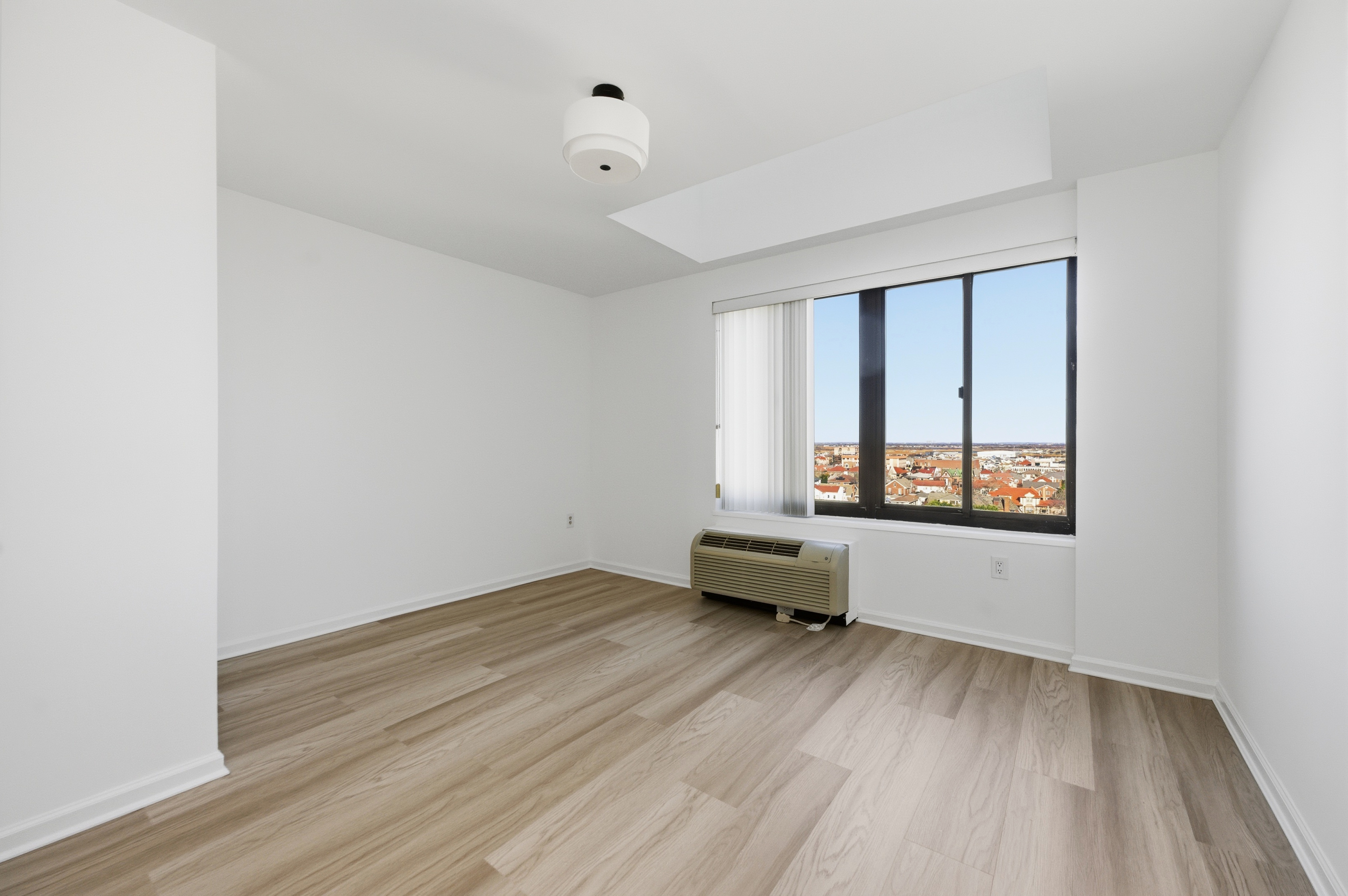 100 W Broadway Unit# 7C