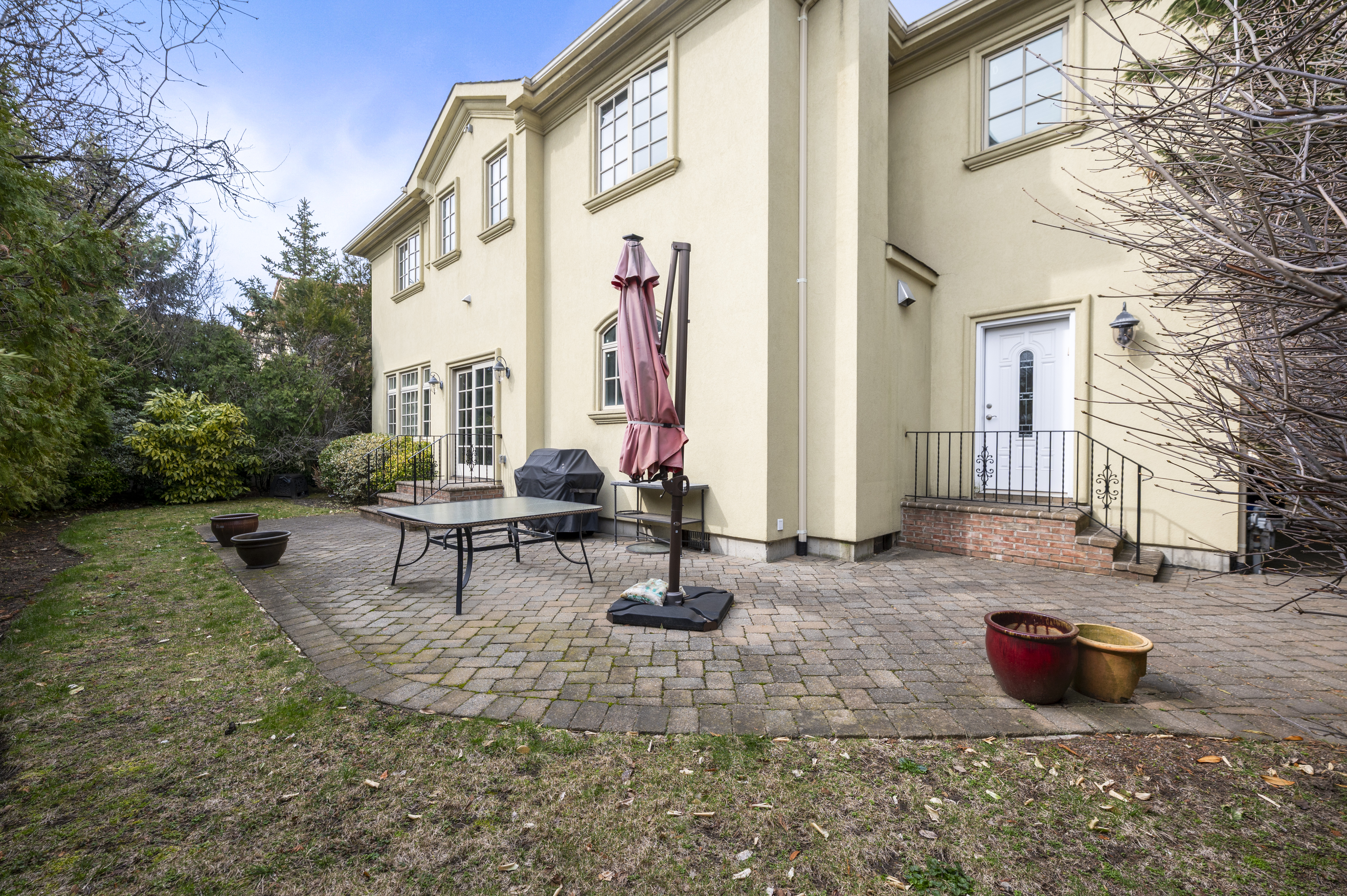 70 Lewis Avenue