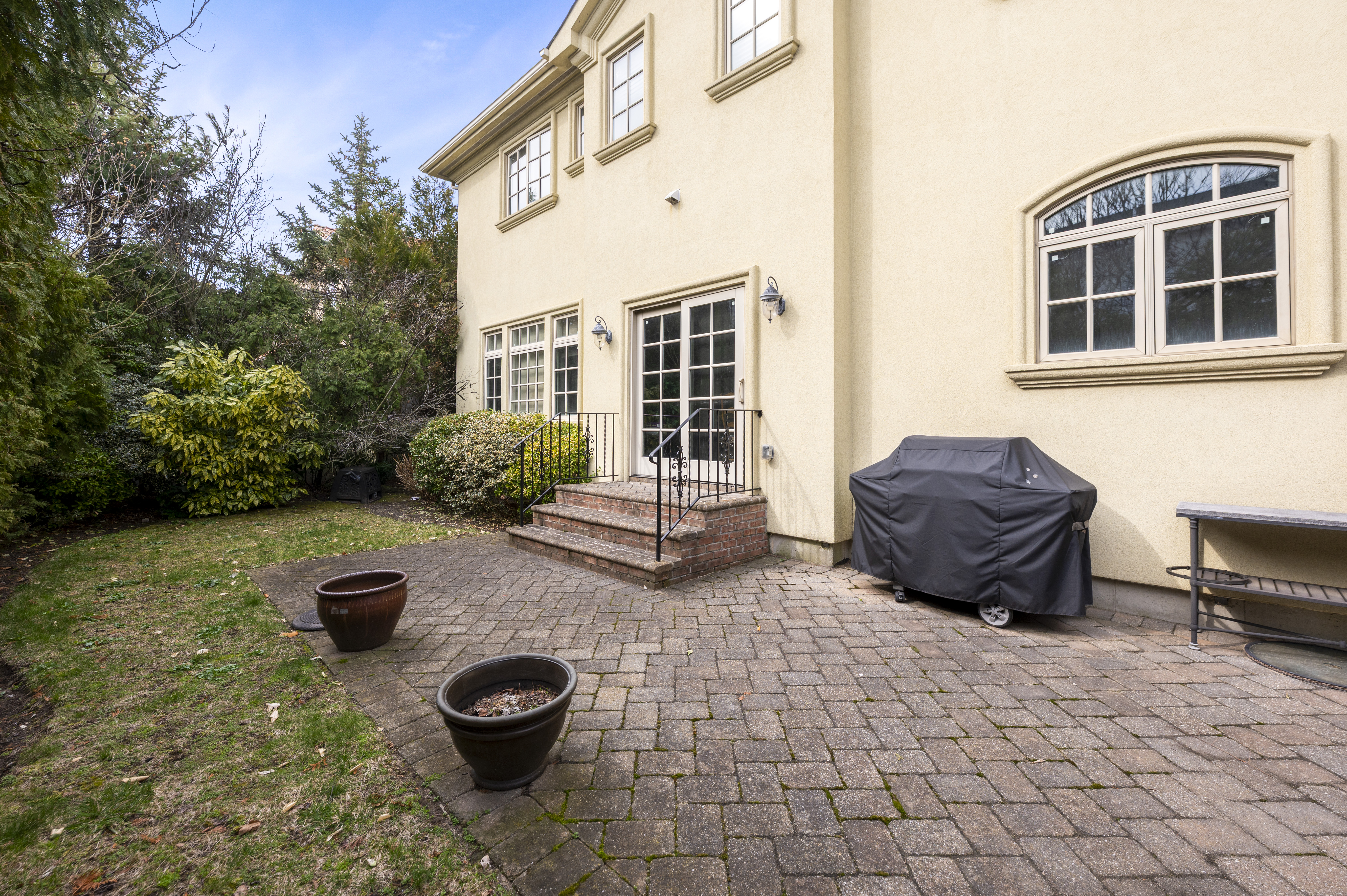 70 Lewis Avenue