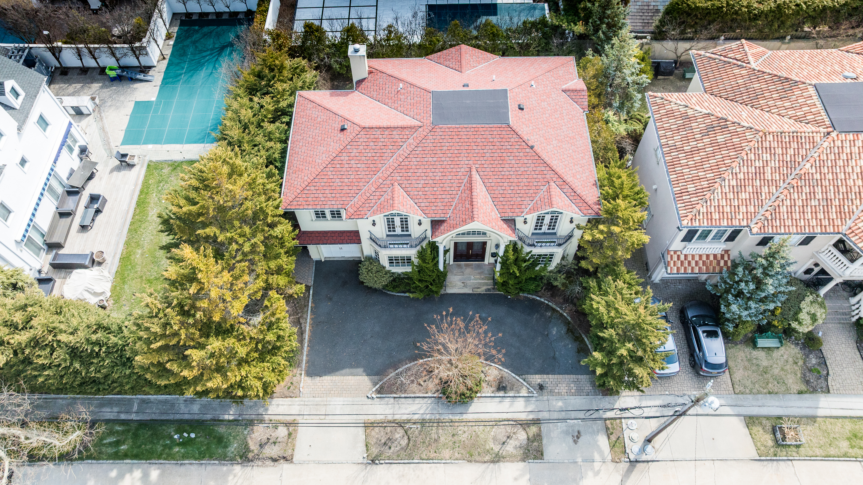 70 Lewis Avenue