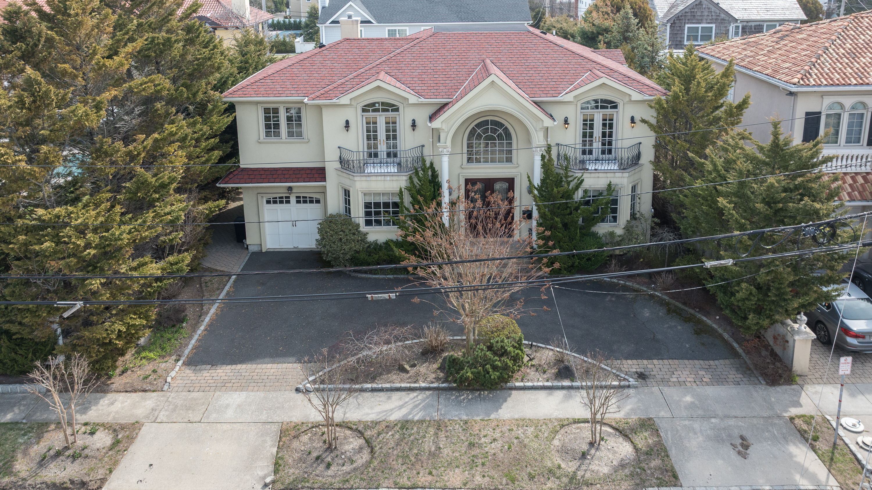 70 Lewis Avenue