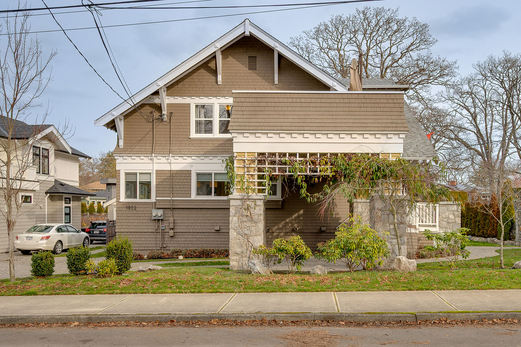 1952 Runnymede Avenue