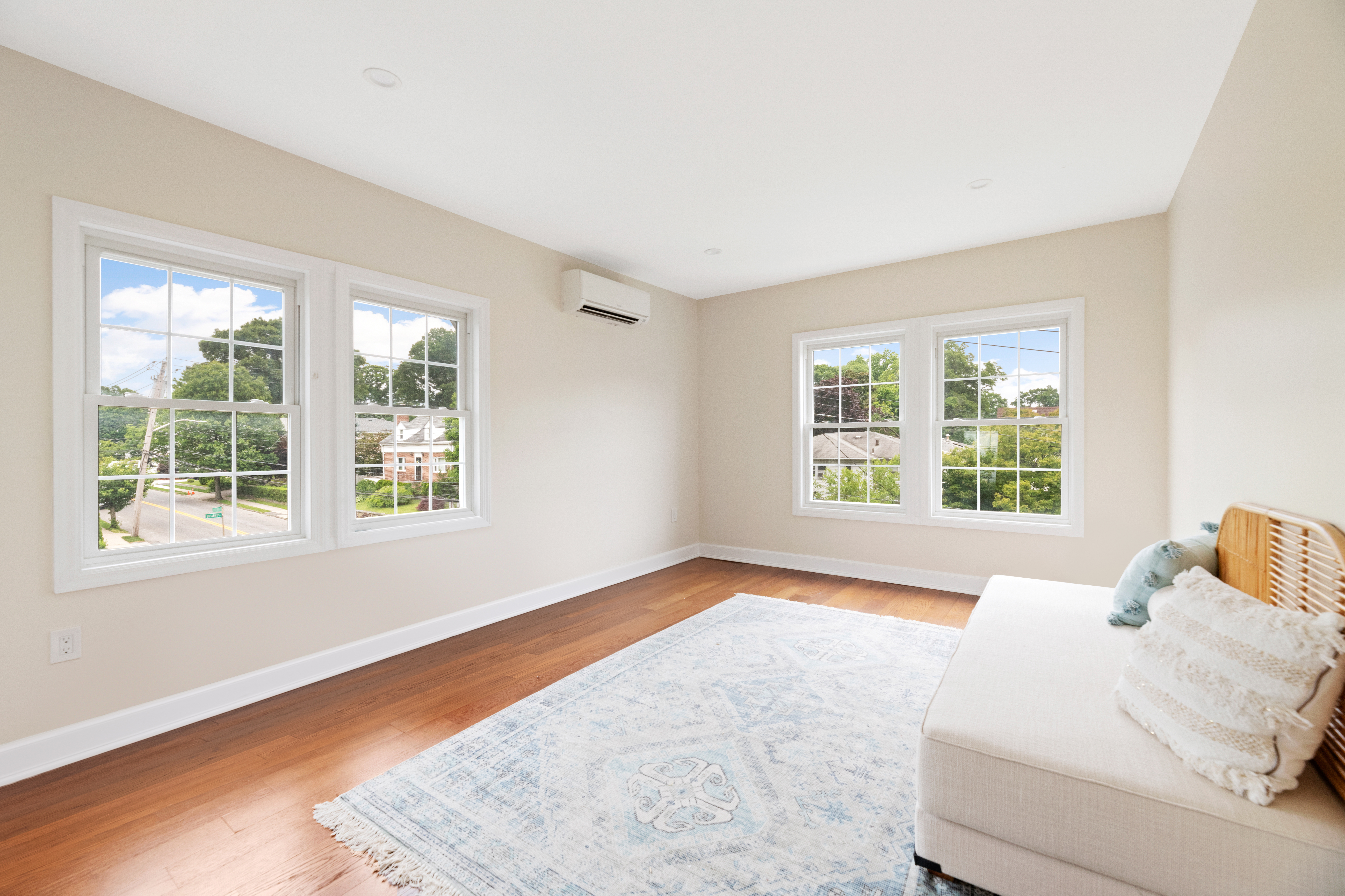 209 Van Cortlandt Park Avenue