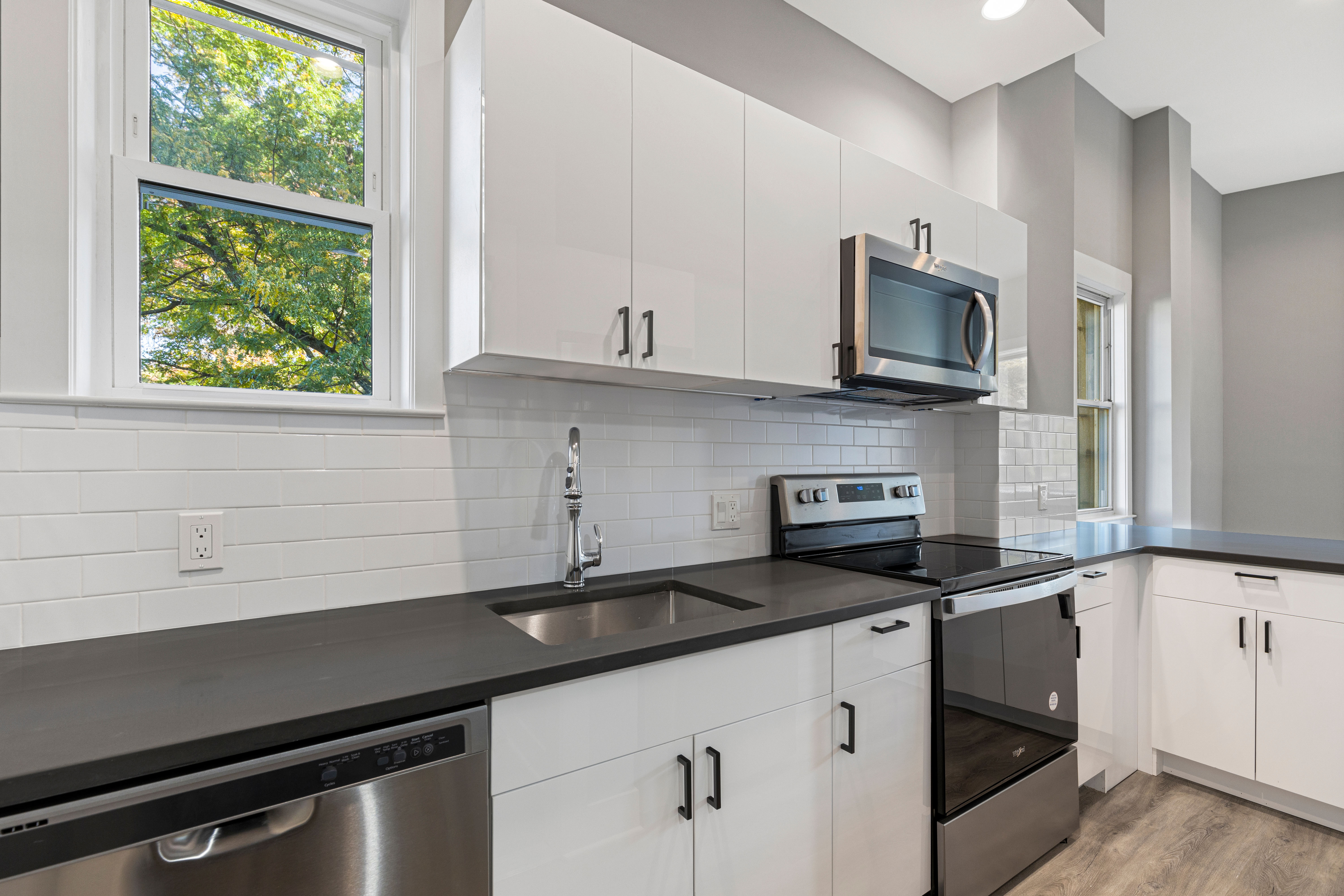 47 Beekman Avenue 22
