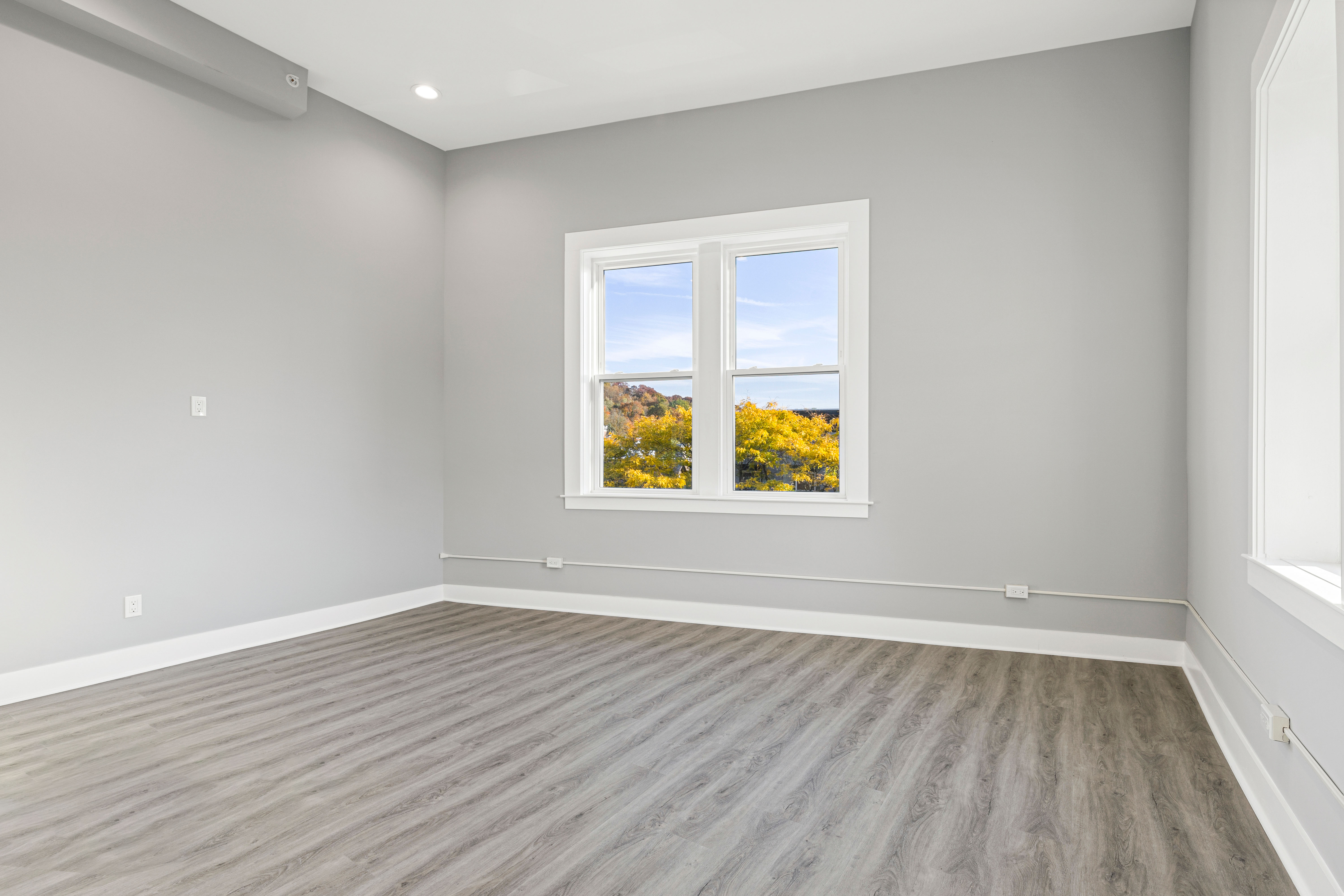 47 Beekman Avenue 31