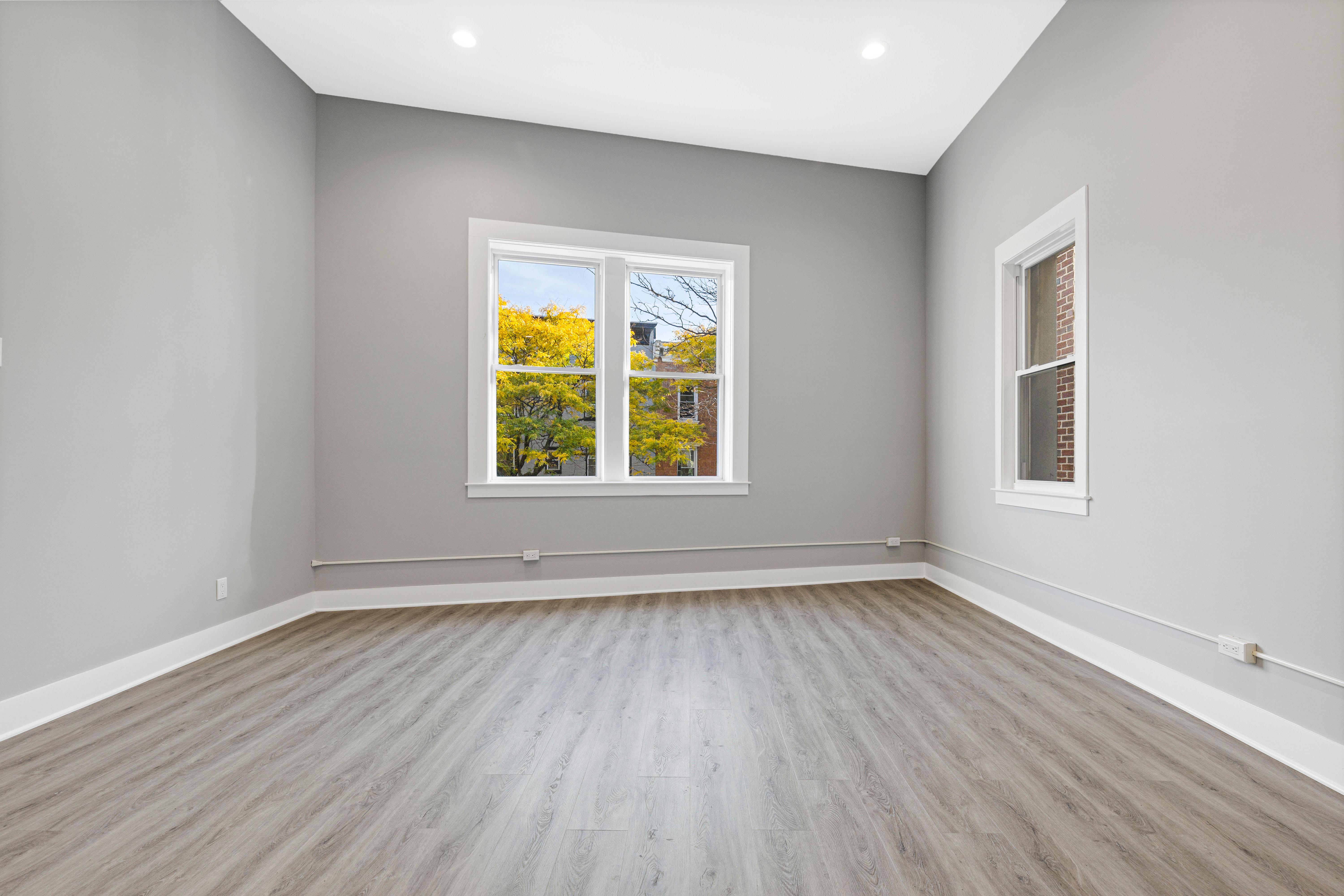 47 Beekman Avenue 32