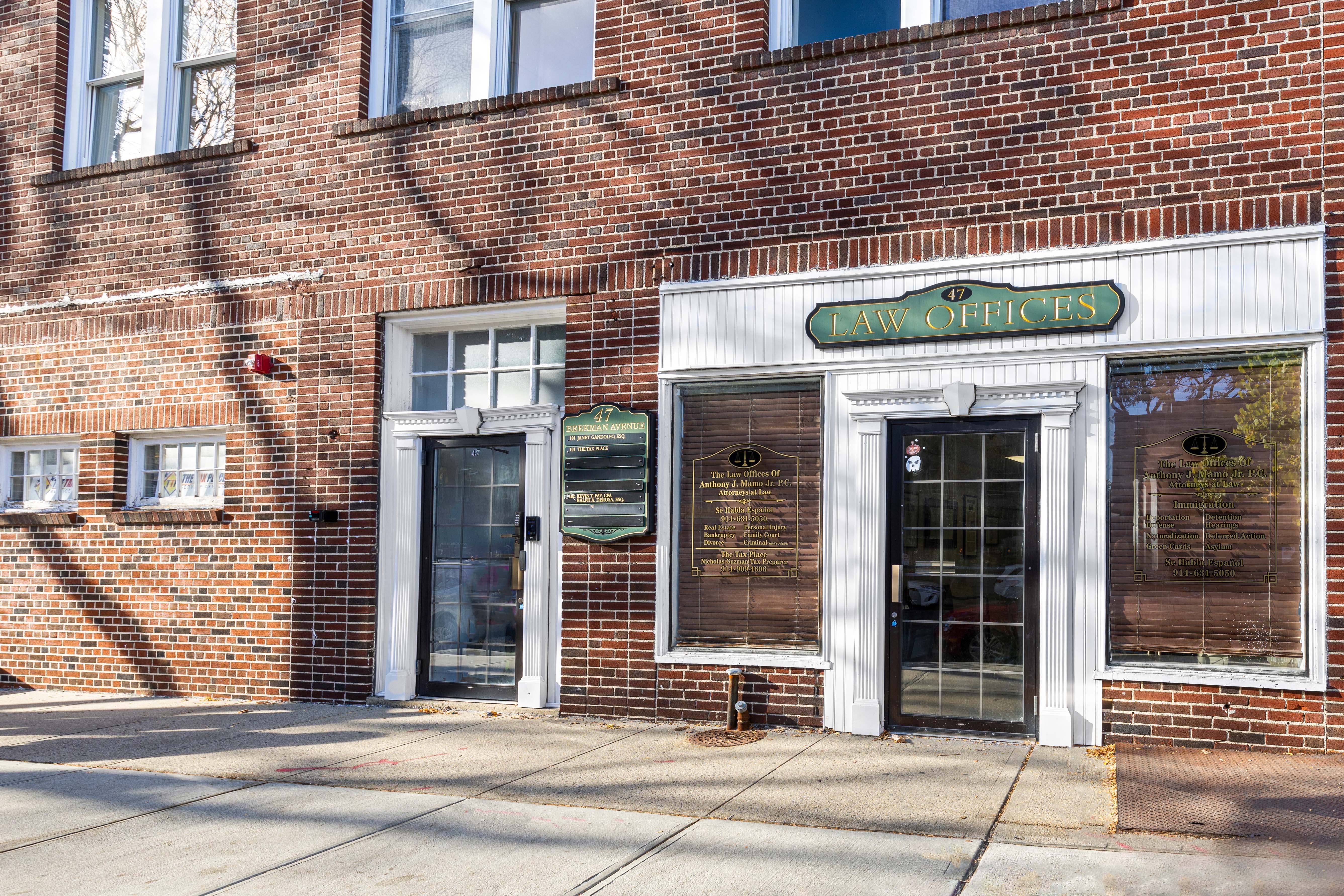47 Beekman Avenue 32