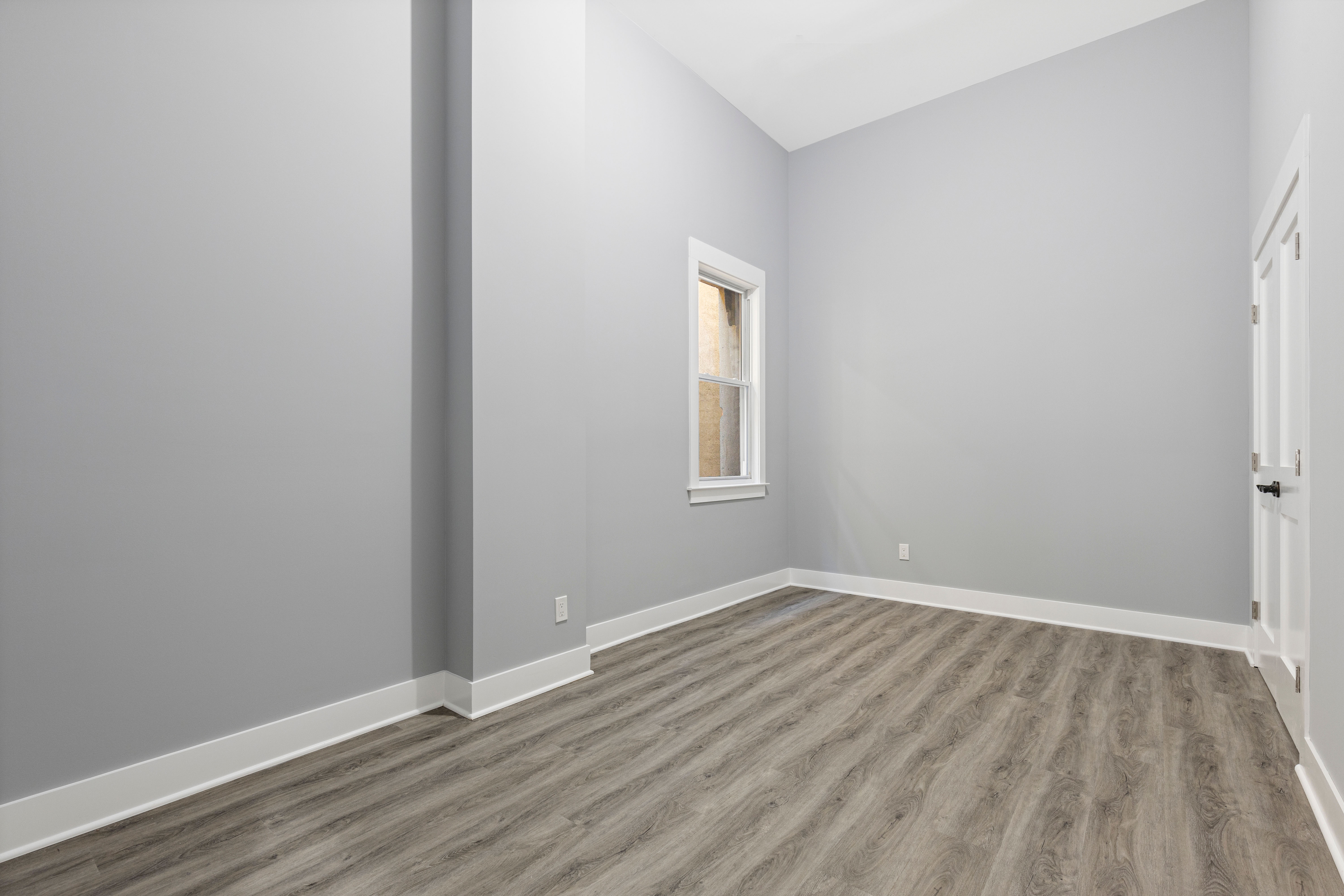 47 Beekman Avenue 32