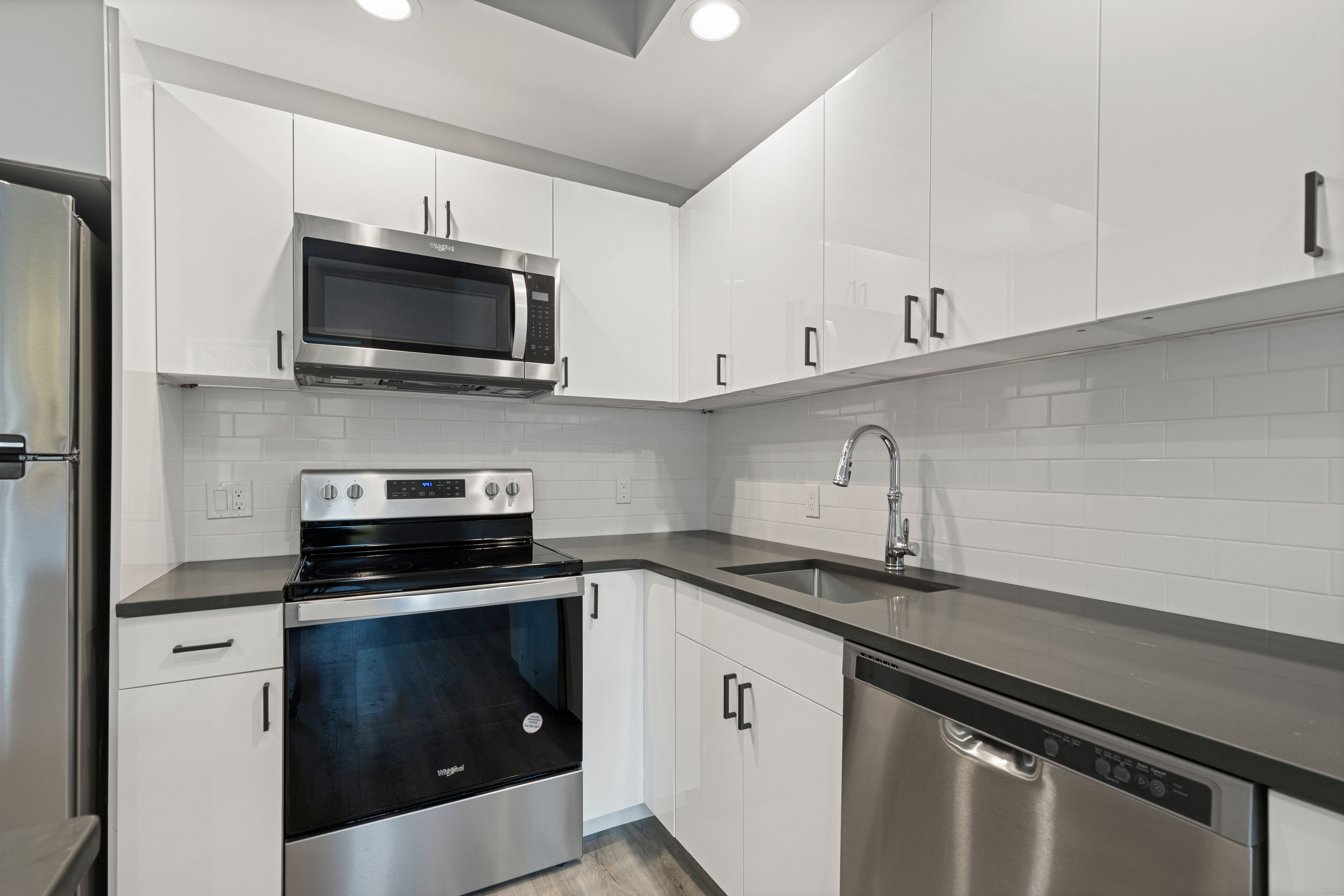 47 Beekman Avenue 21