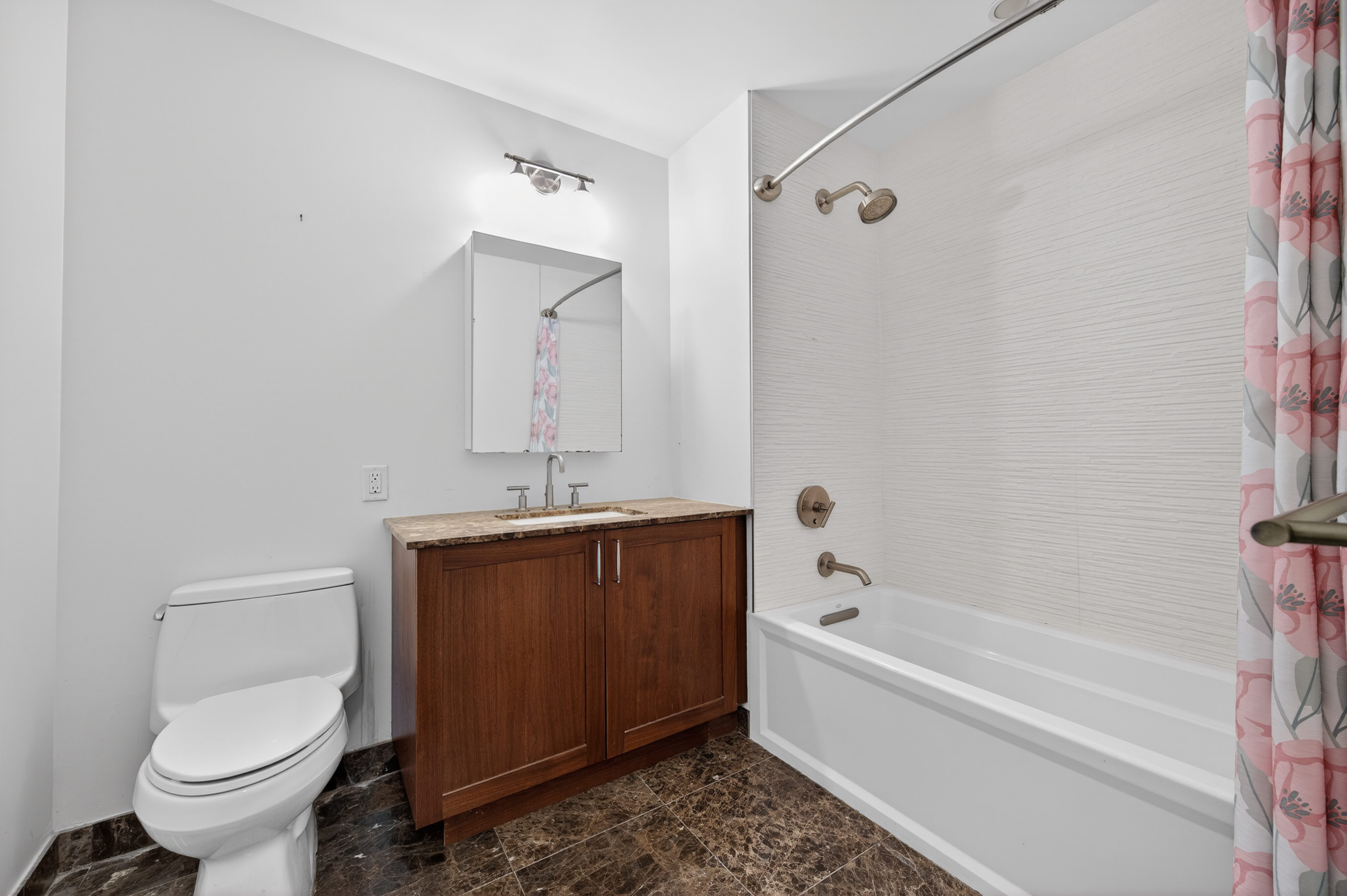 433 Main Street apt 103 