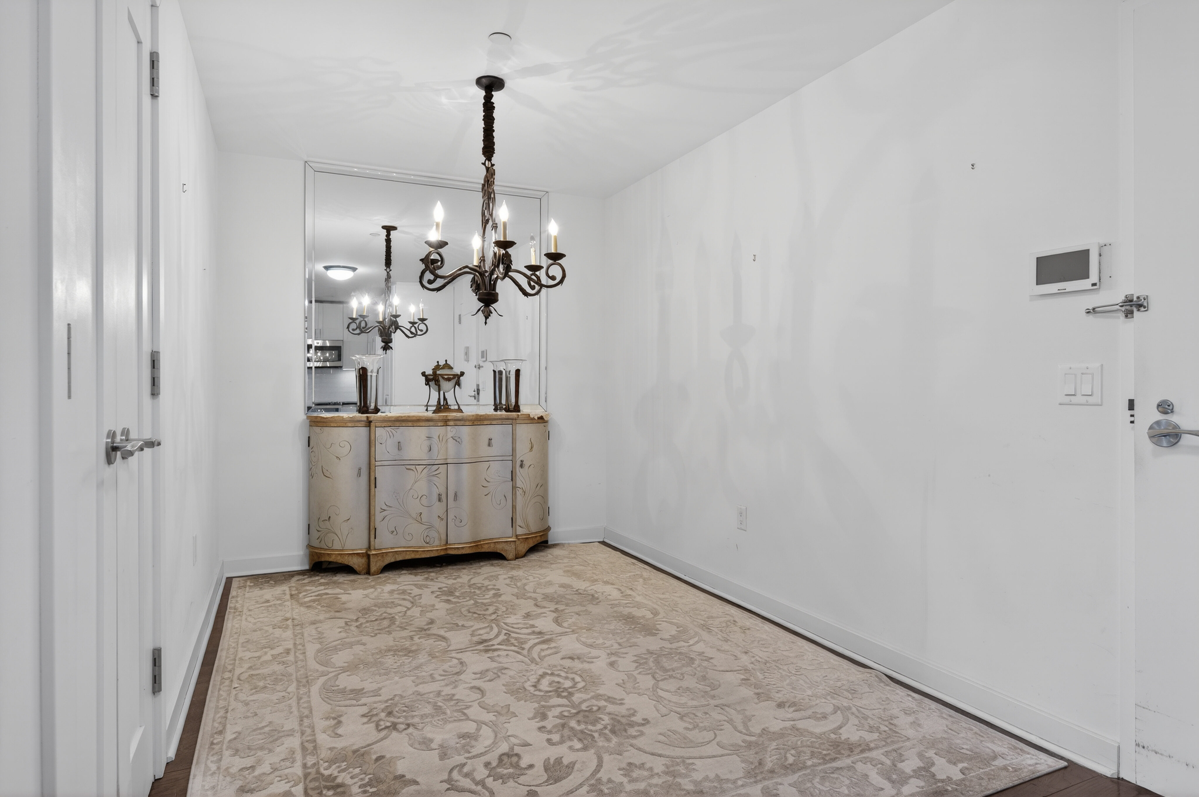 433 Main Street apt 103 