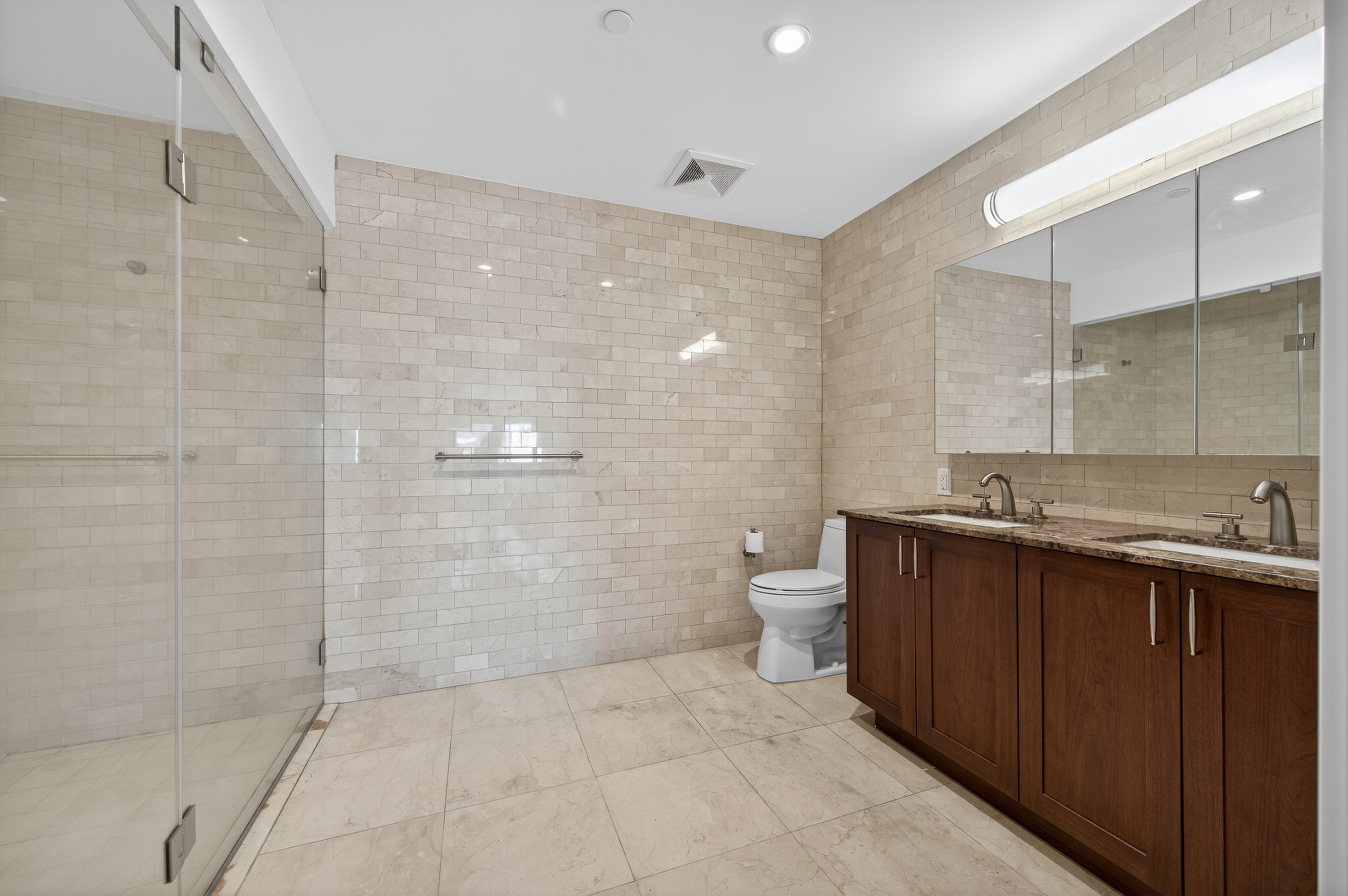 433 Main Street apt 103 
