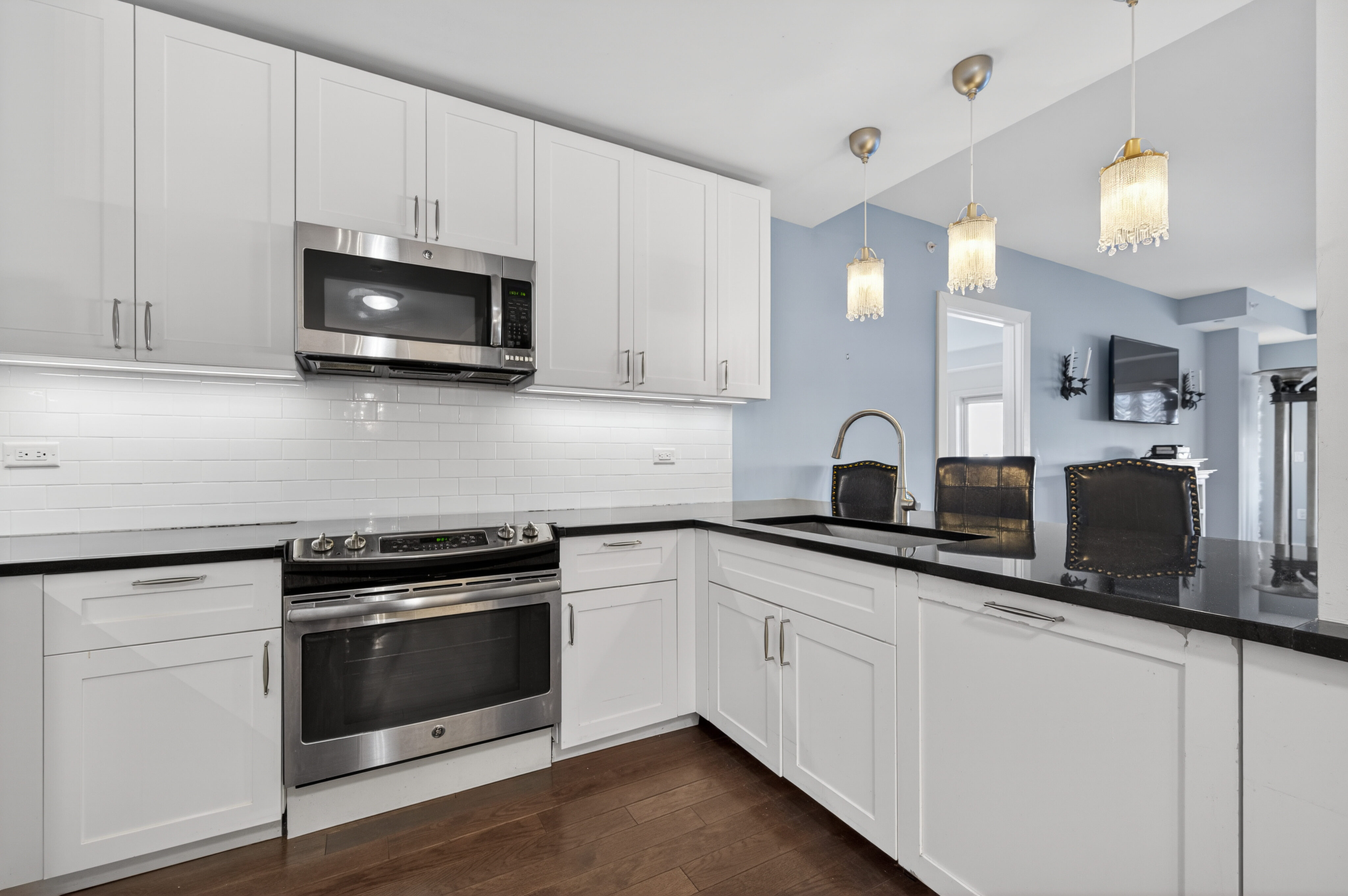 433 Main Street apt 103 
