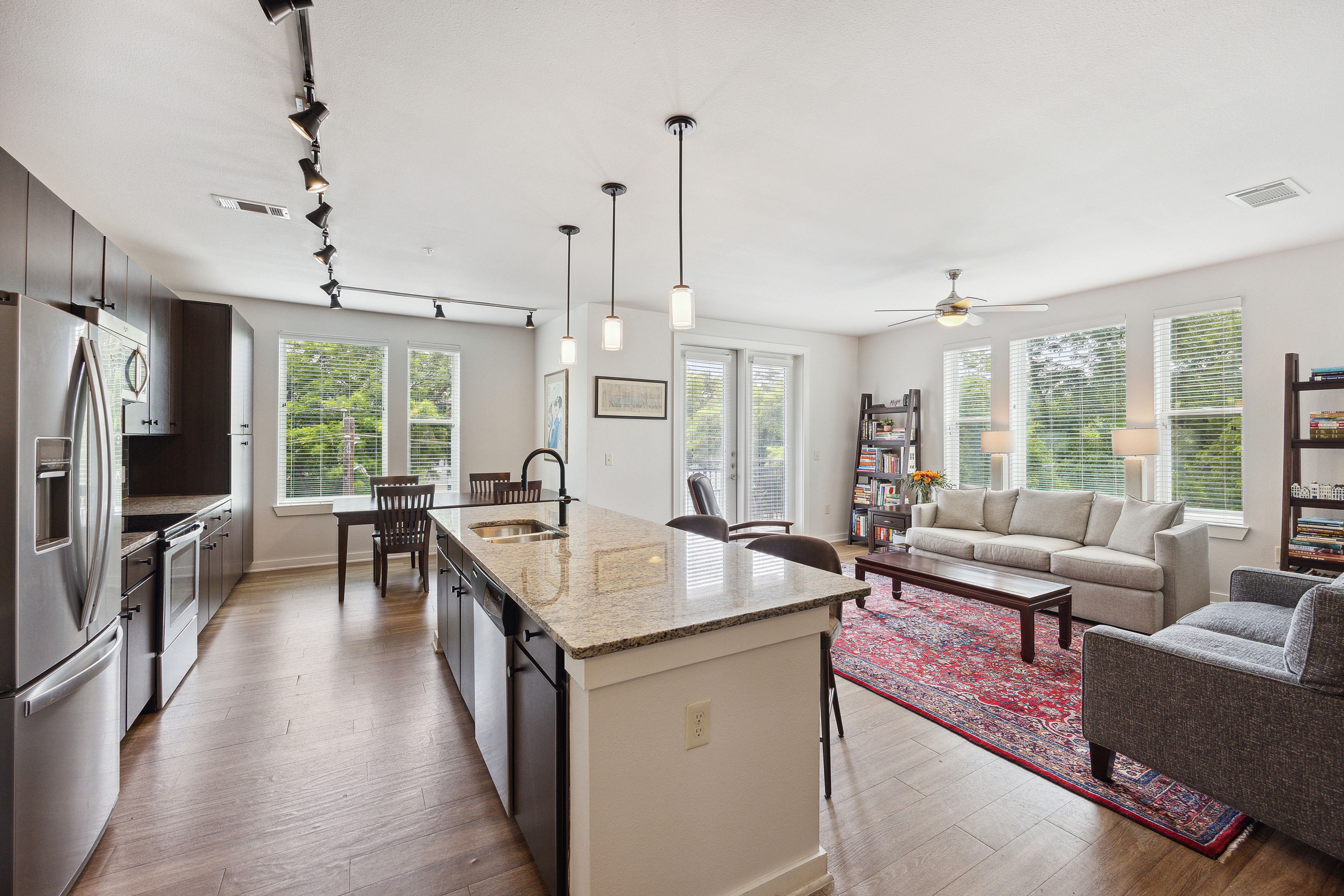 1900 Barton Springs Road #4045 