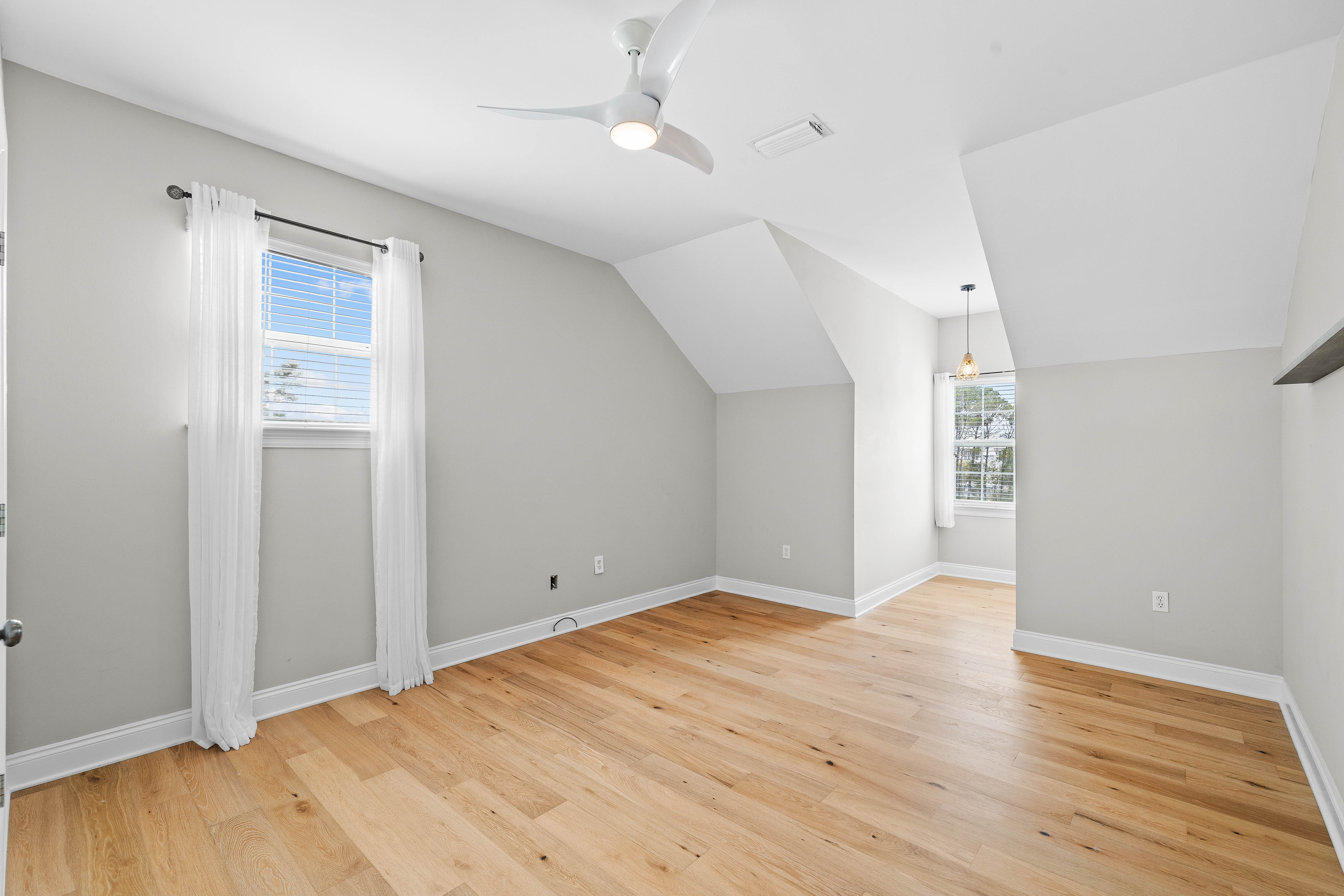 208 North Wall Street 