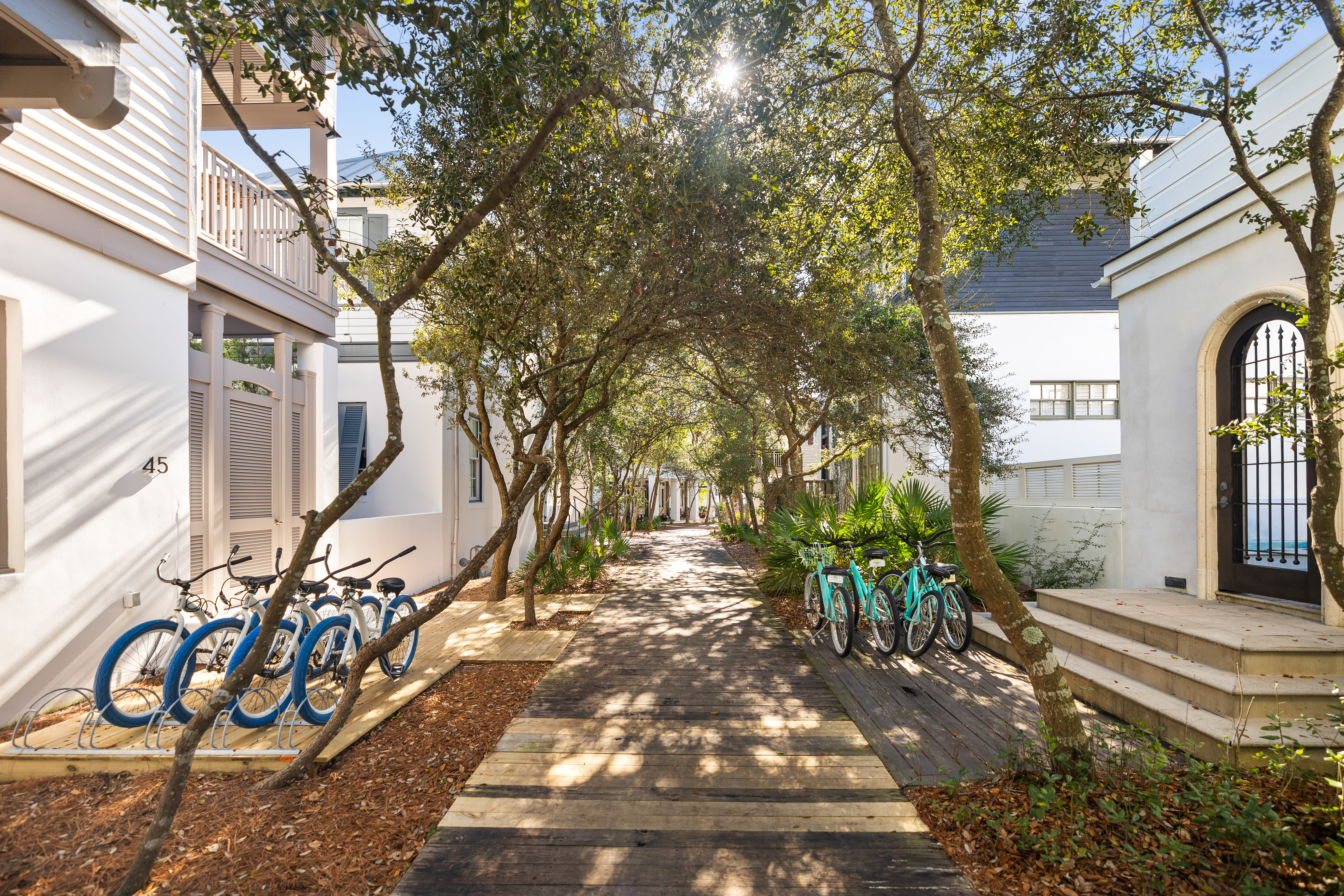 208 North Wall Street 