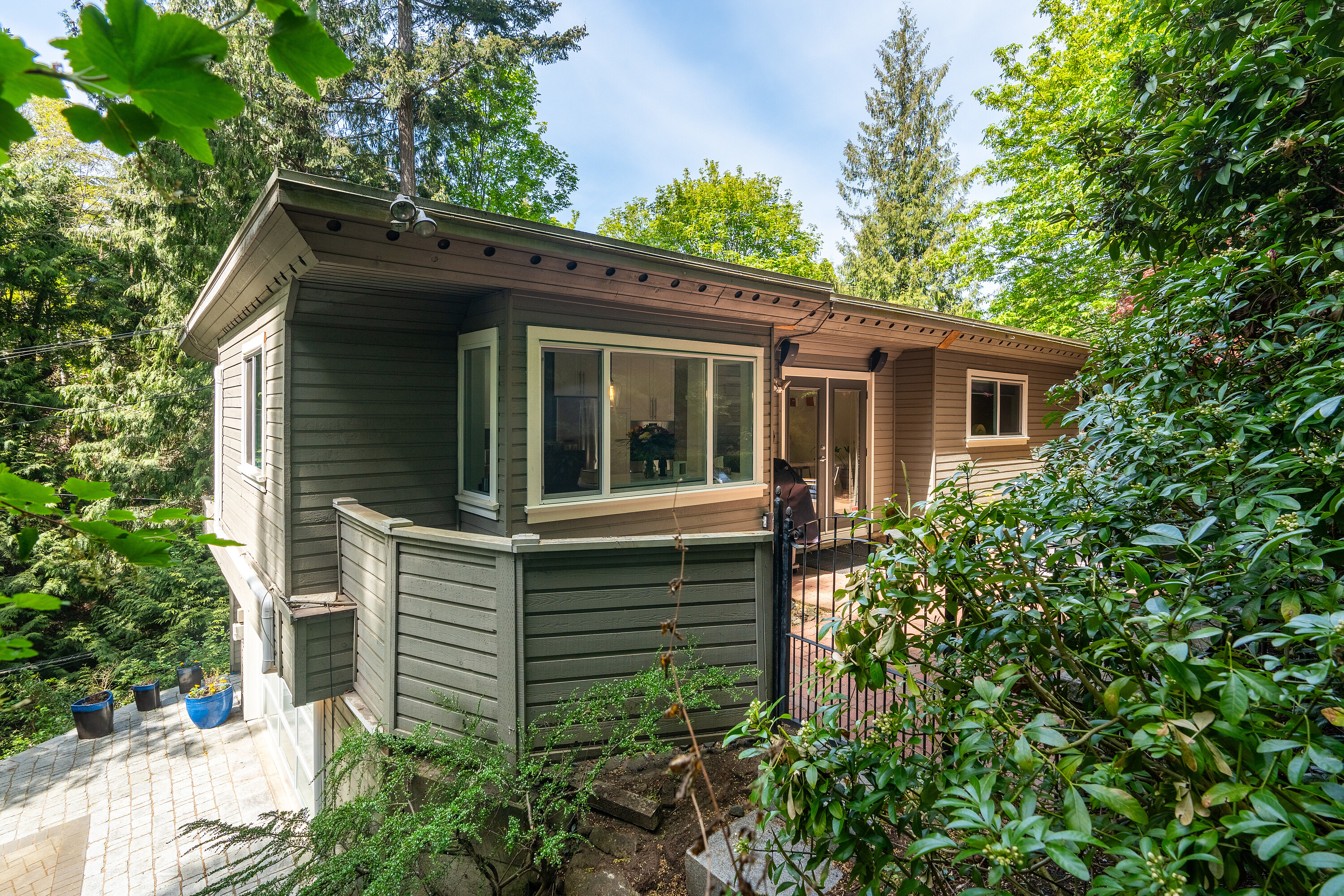 901 Haliburton Road