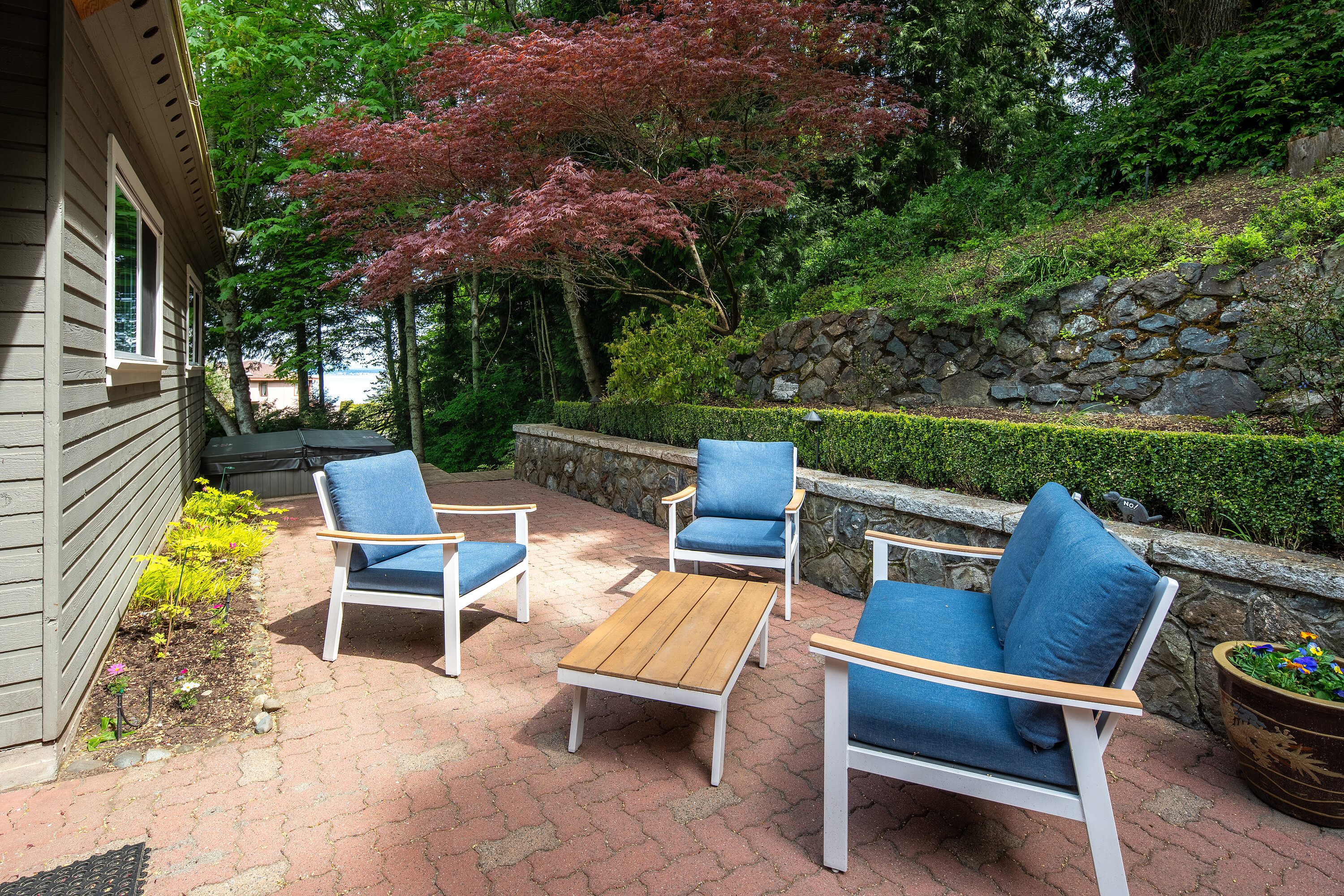 901 Haliburton Road