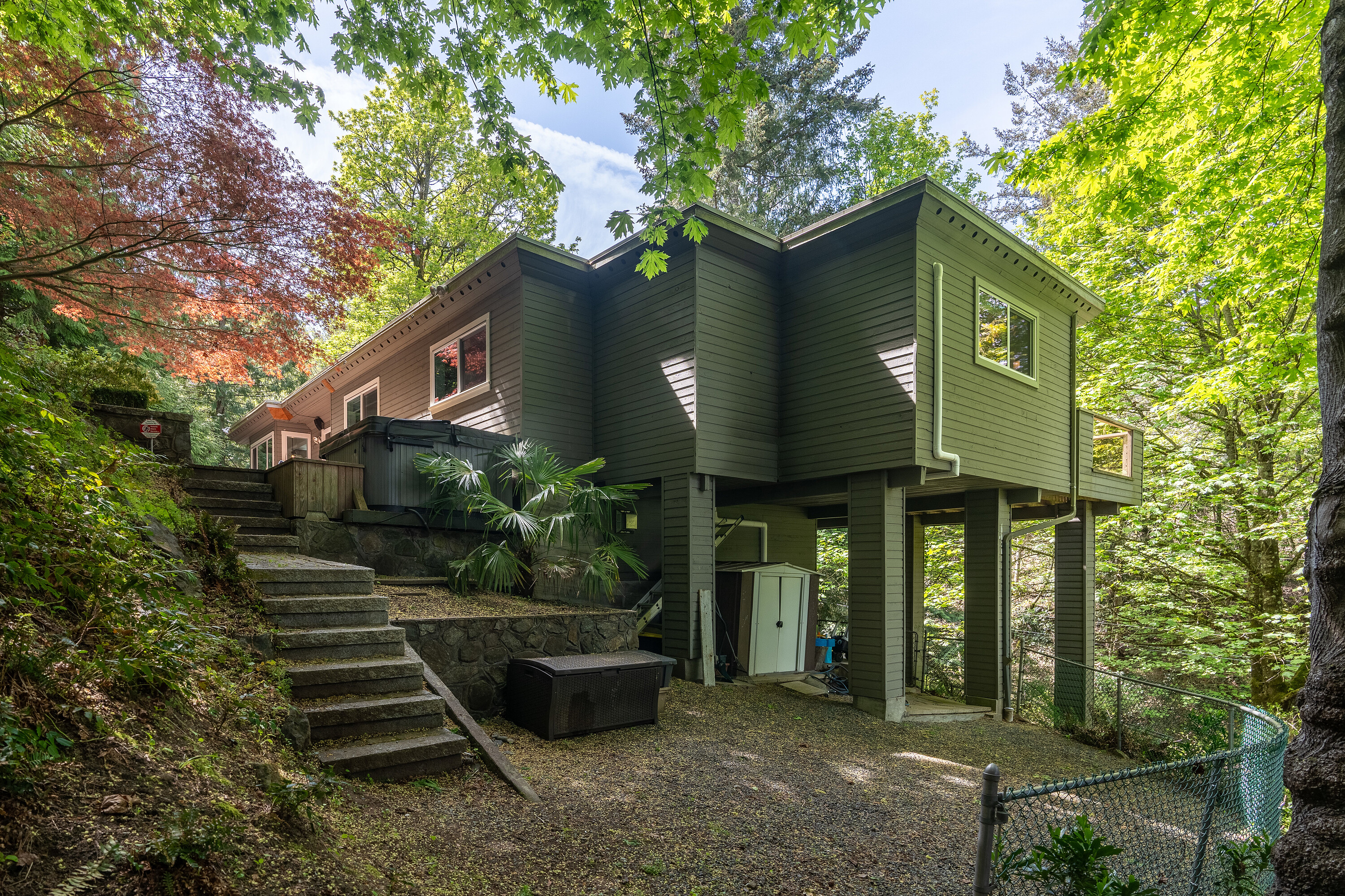 901 Haliburton Road