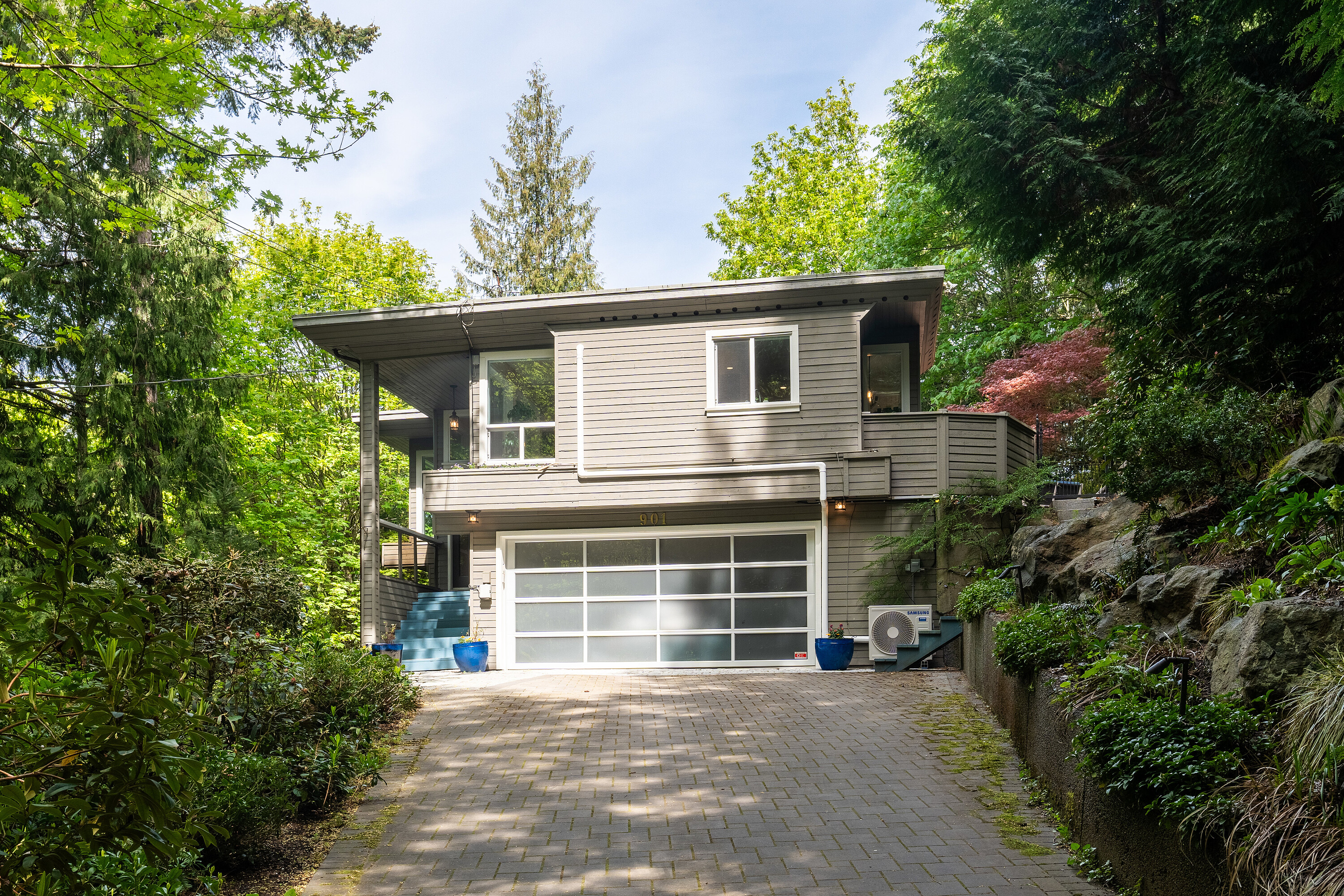 901 Haliburton Road