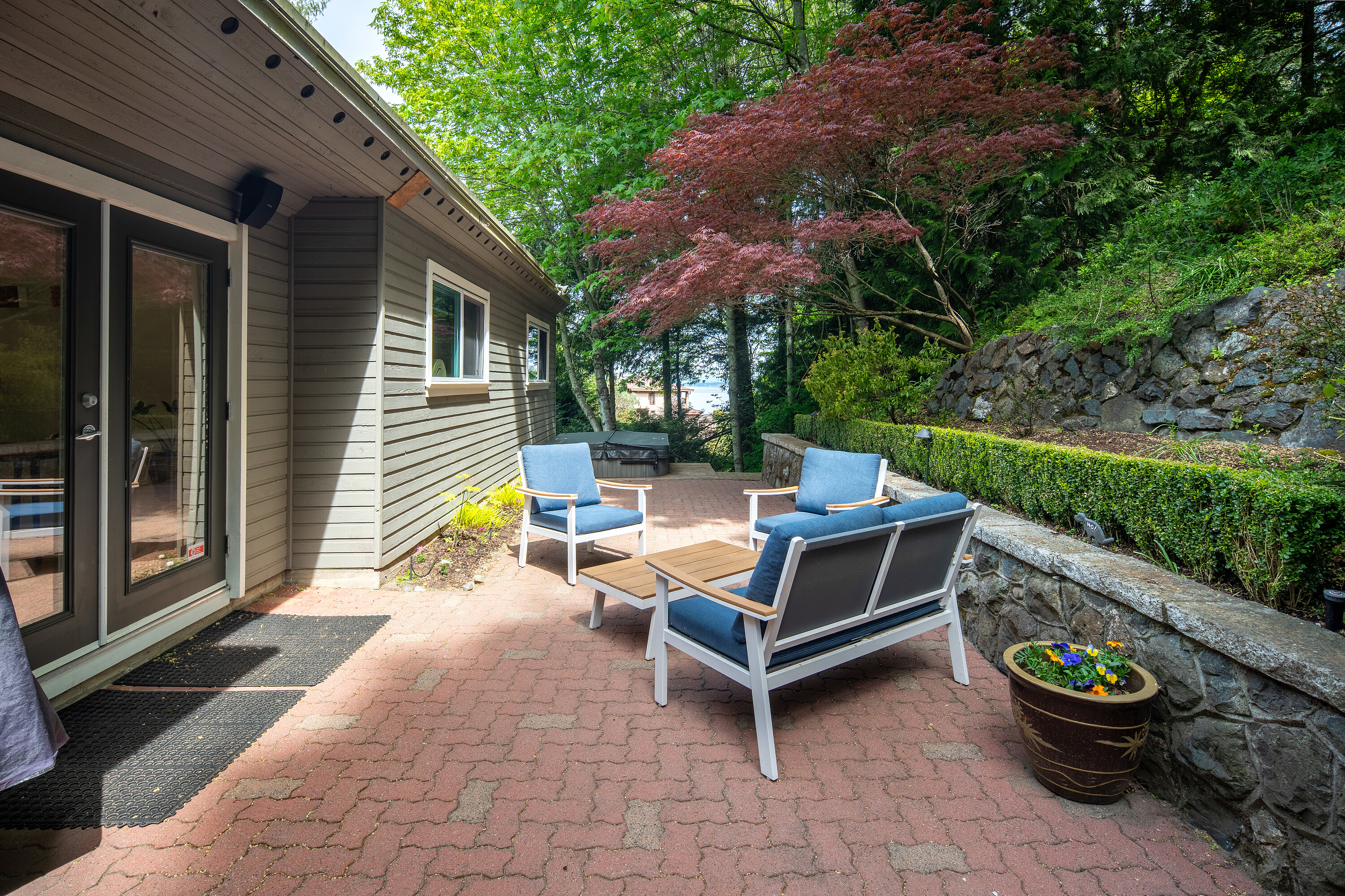901 Haliburton Road