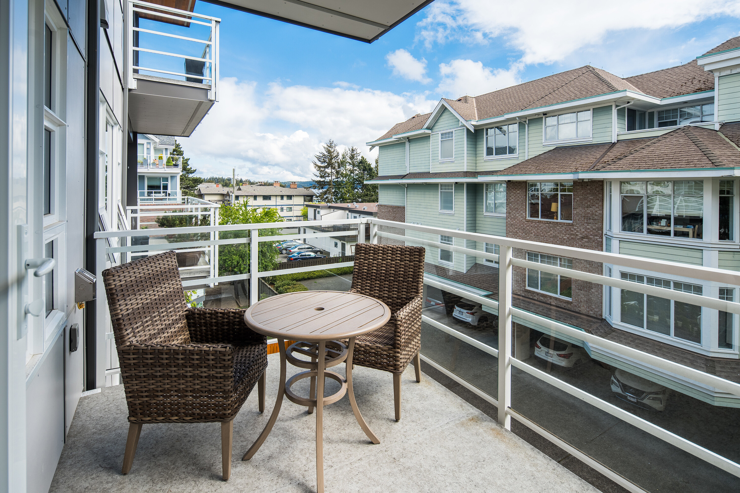 306-9861 Third Street