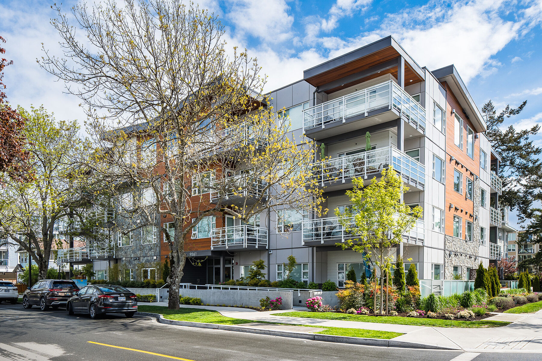 306-9861 Third Street