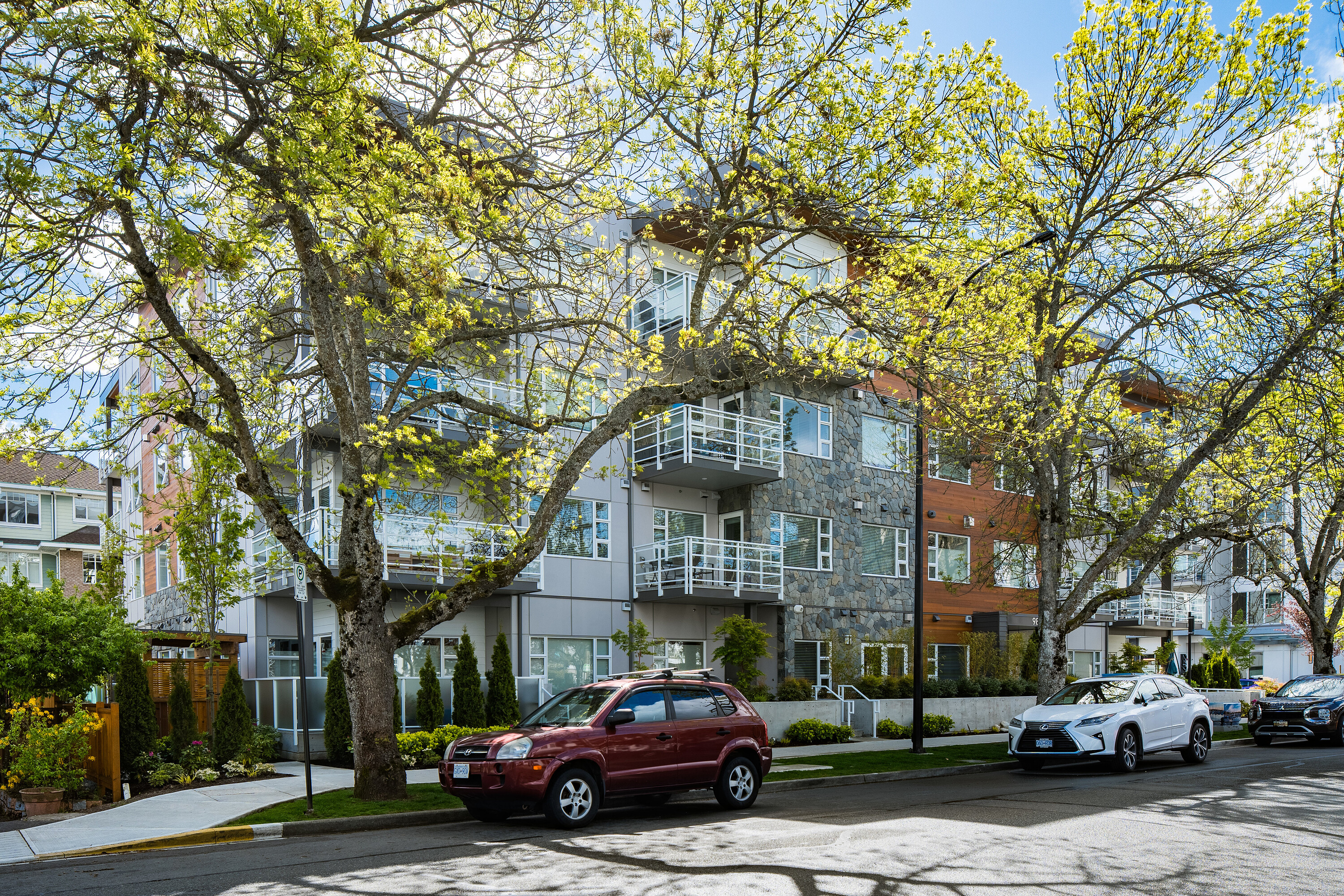 306-9861 Third Street