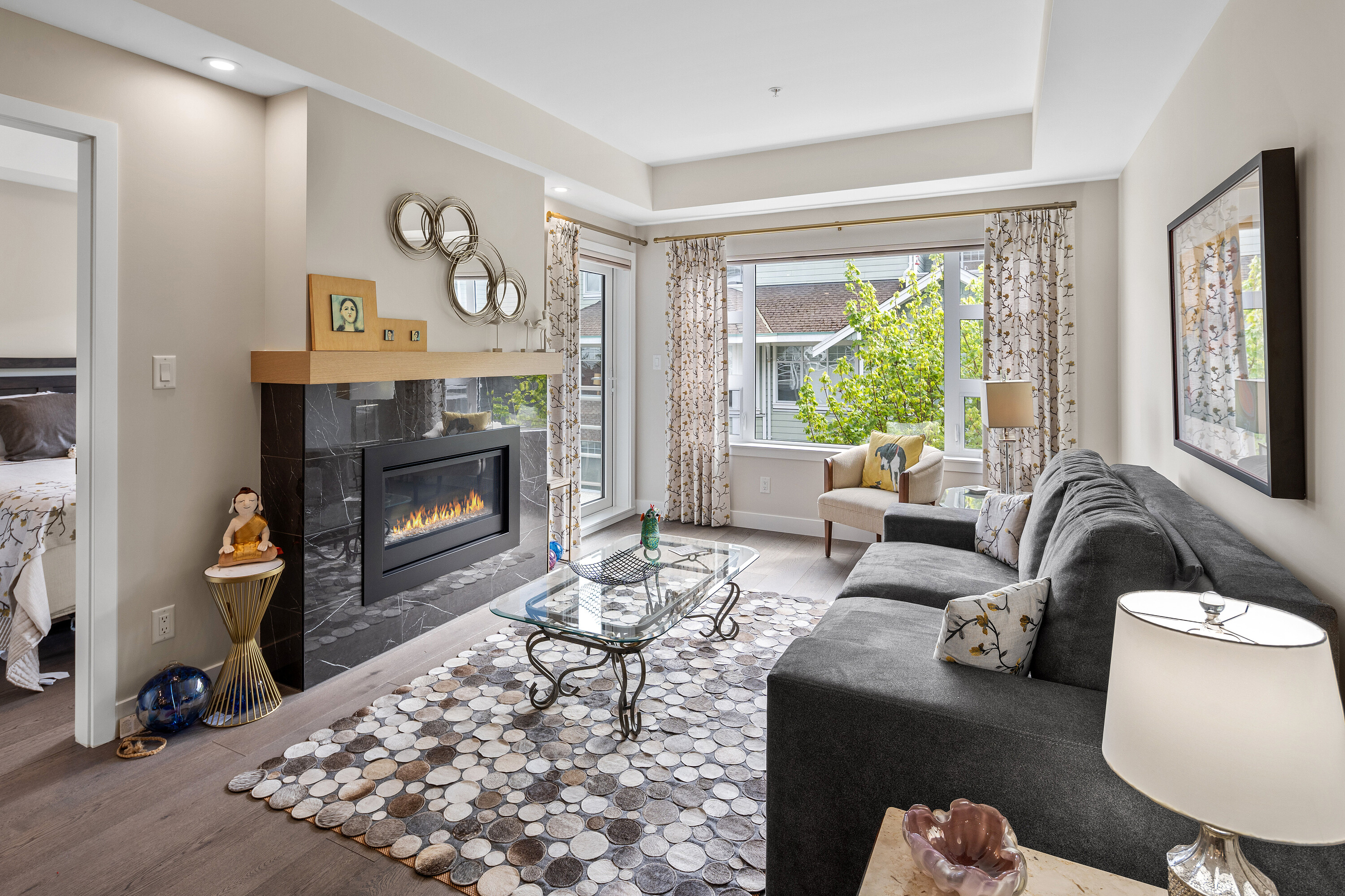 306-9861 Third Street