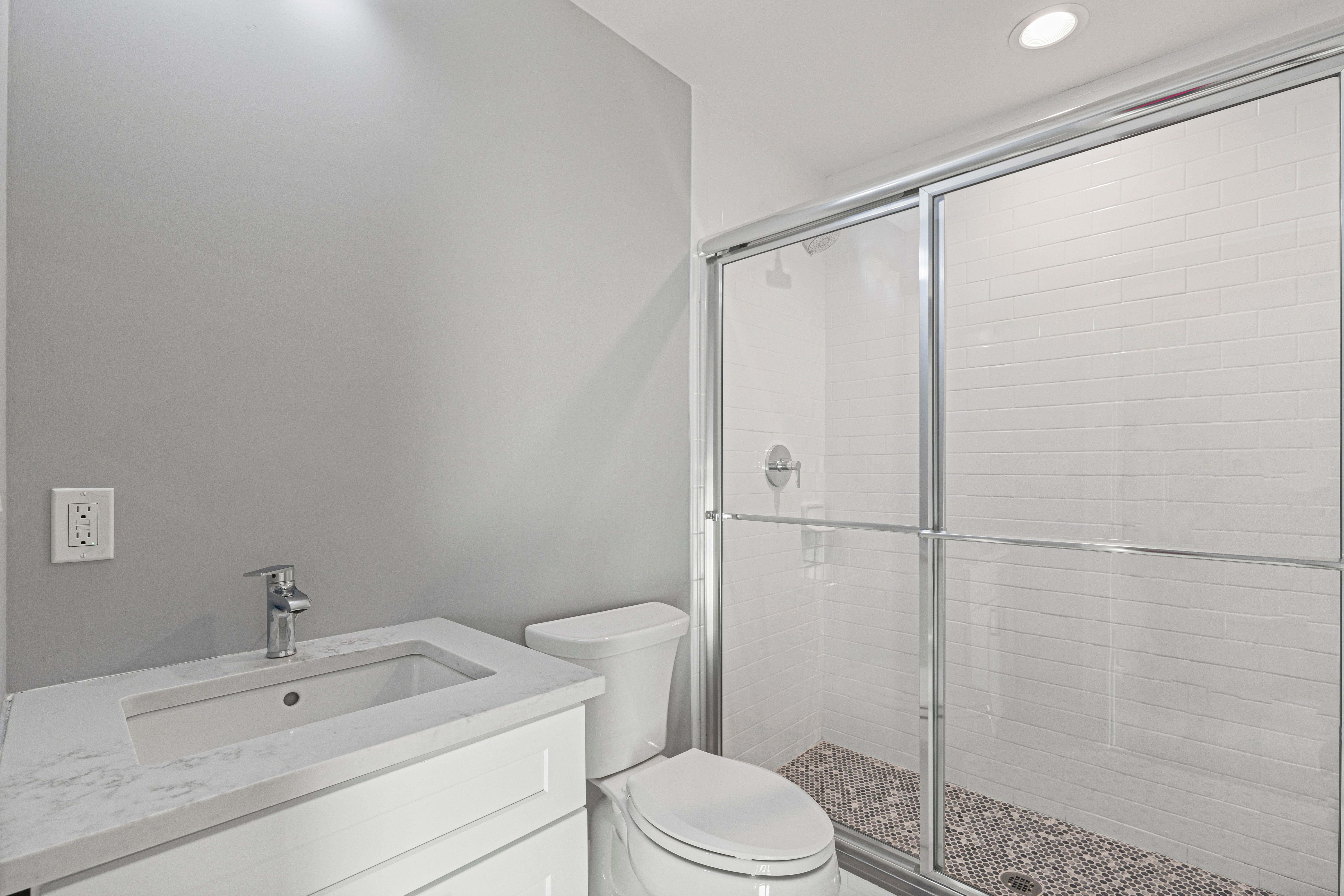 47 Beekman Avenue 23