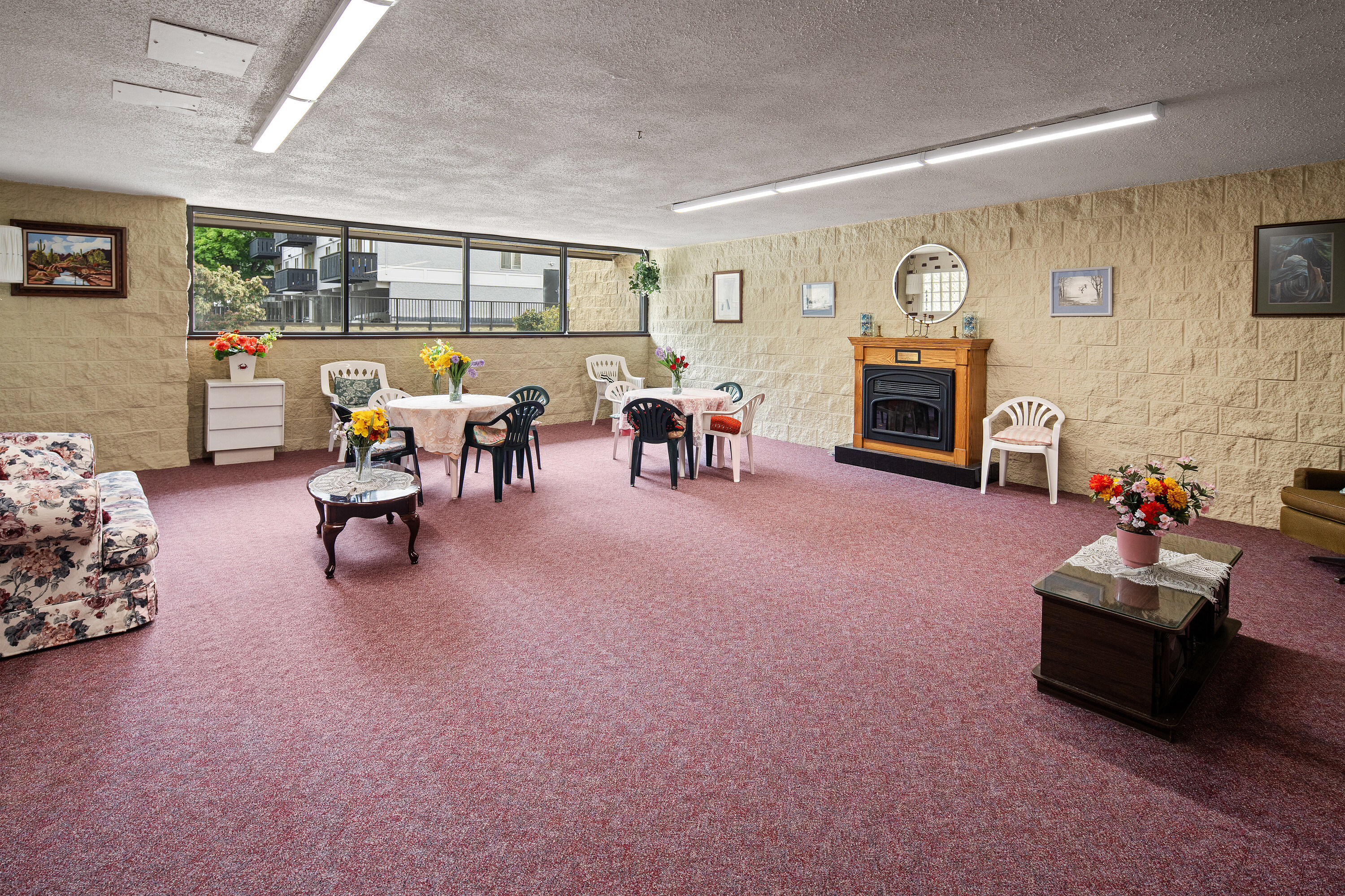 302-1745 Leighton Road