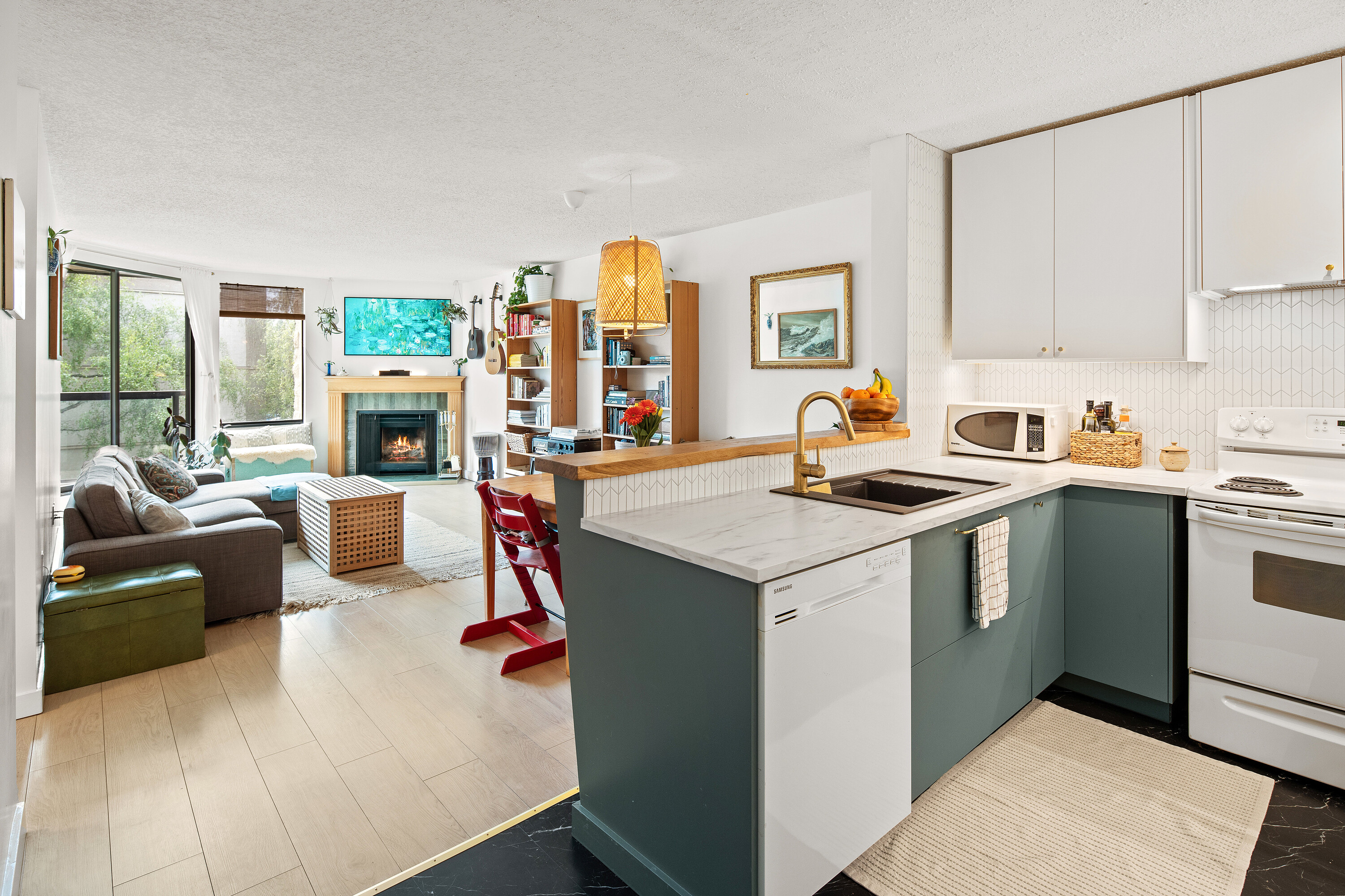 302-1745 Leighton Road