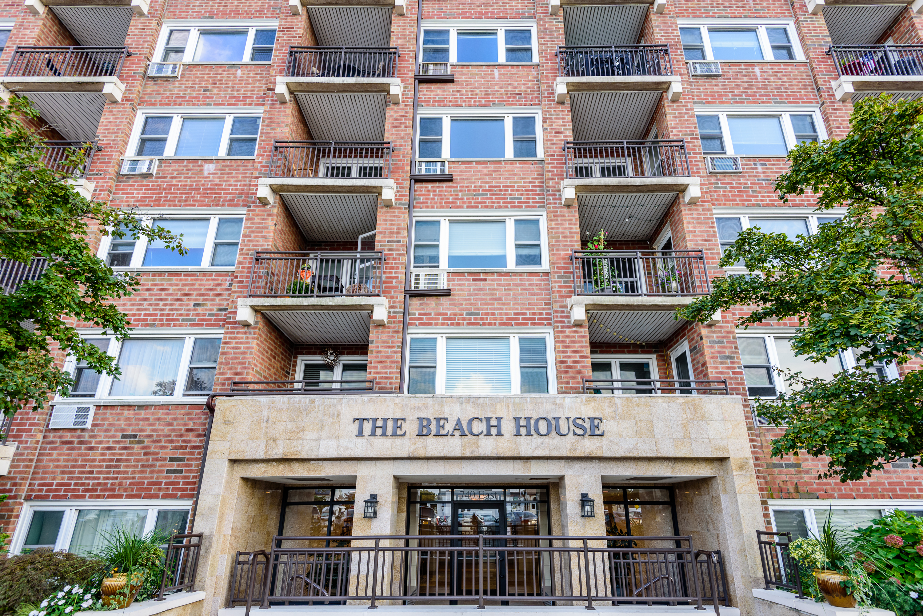 740 E Broadway Unit# 2J