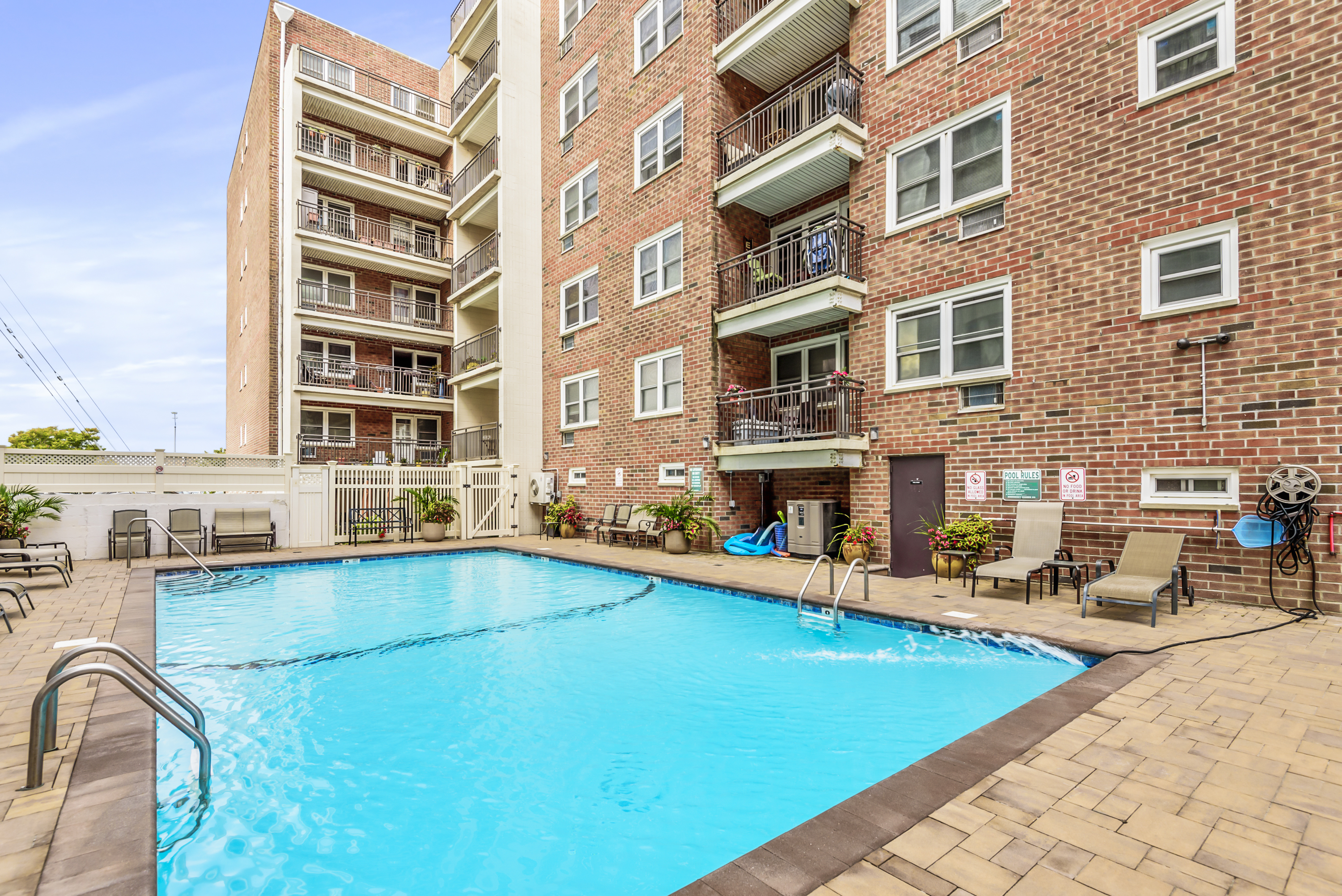 740 E Broadway Unit# 2J