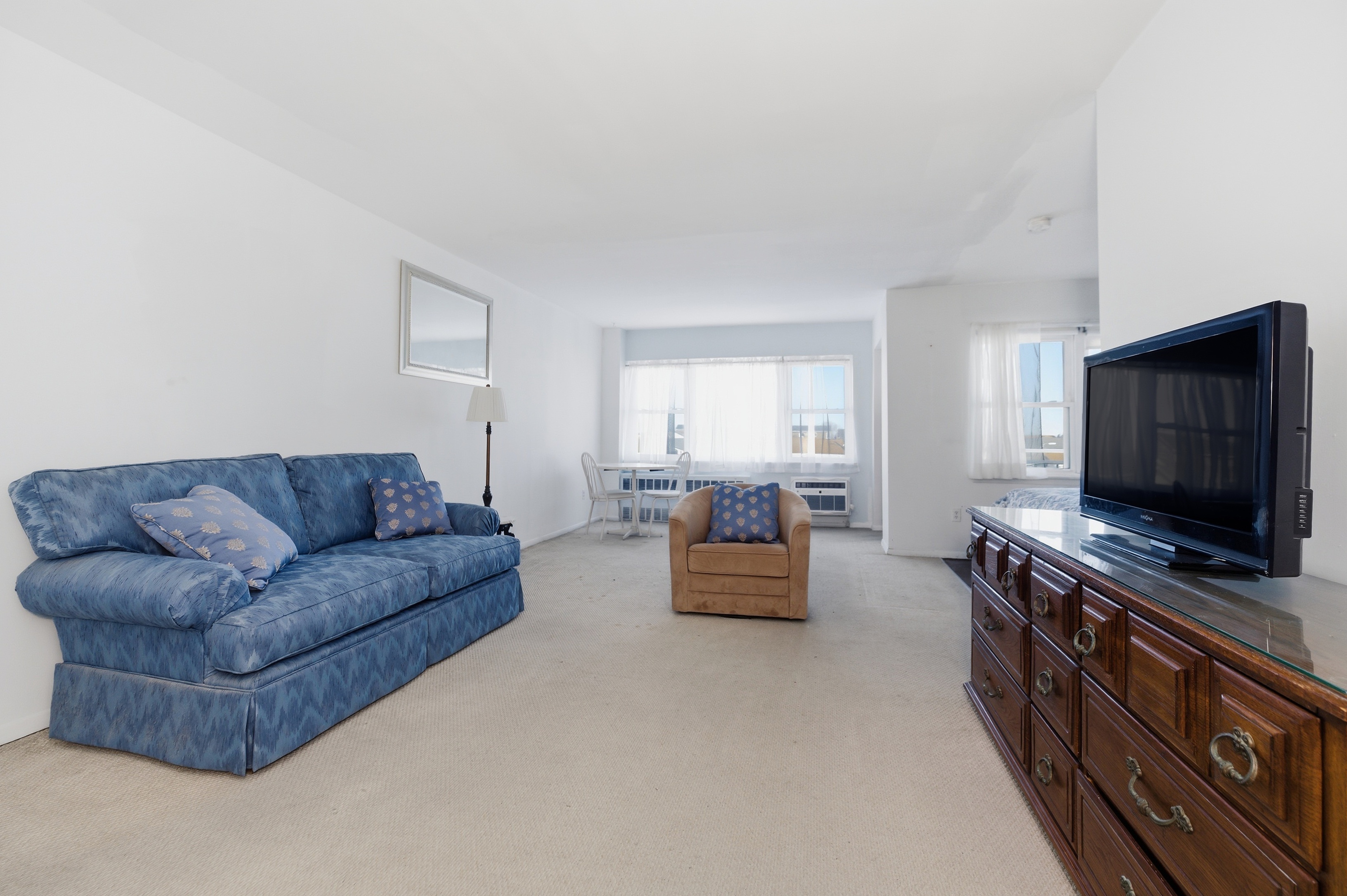 740 E Broadway Unit# 2J