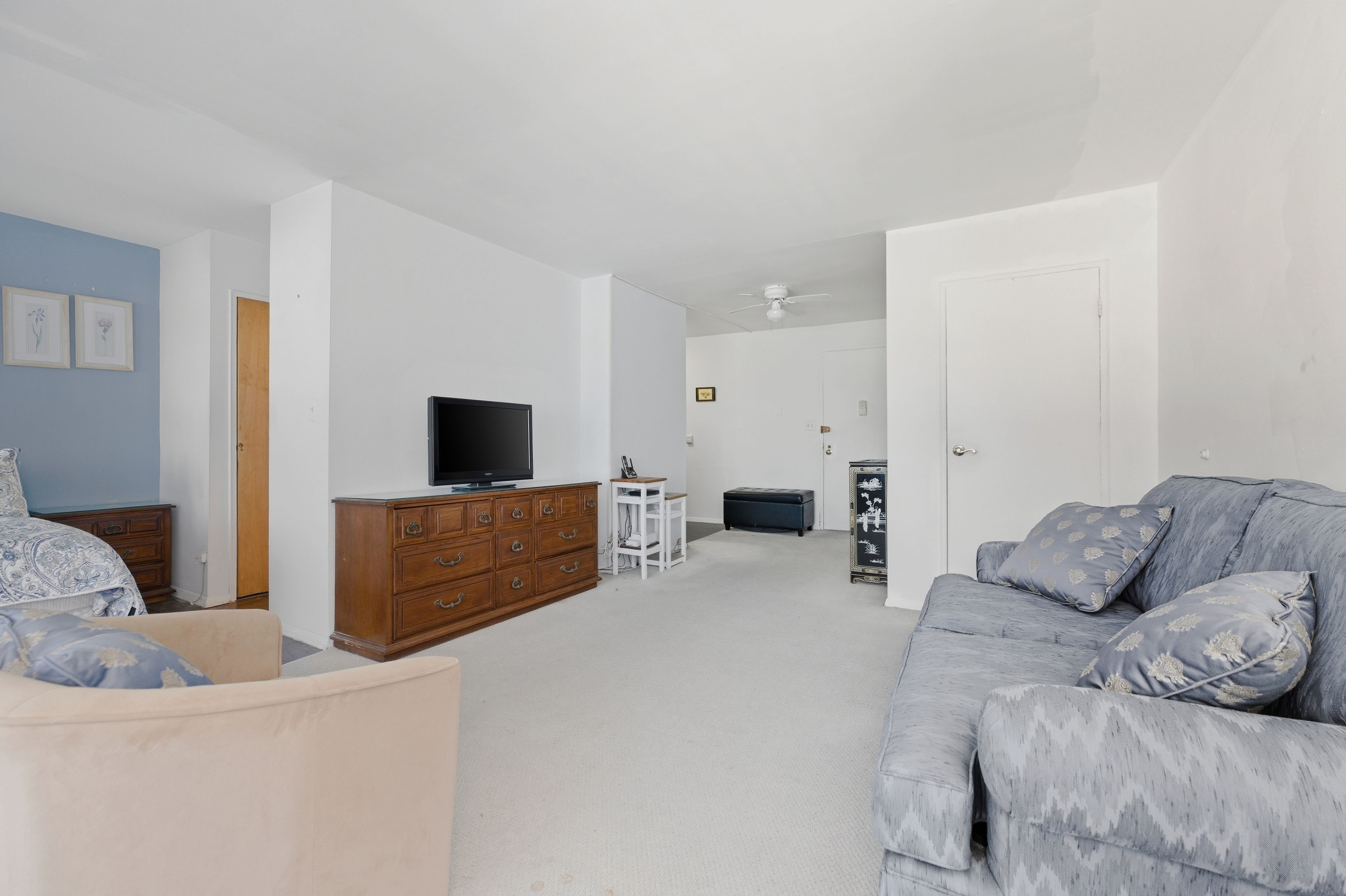 740 E Broadway Unit# 2J