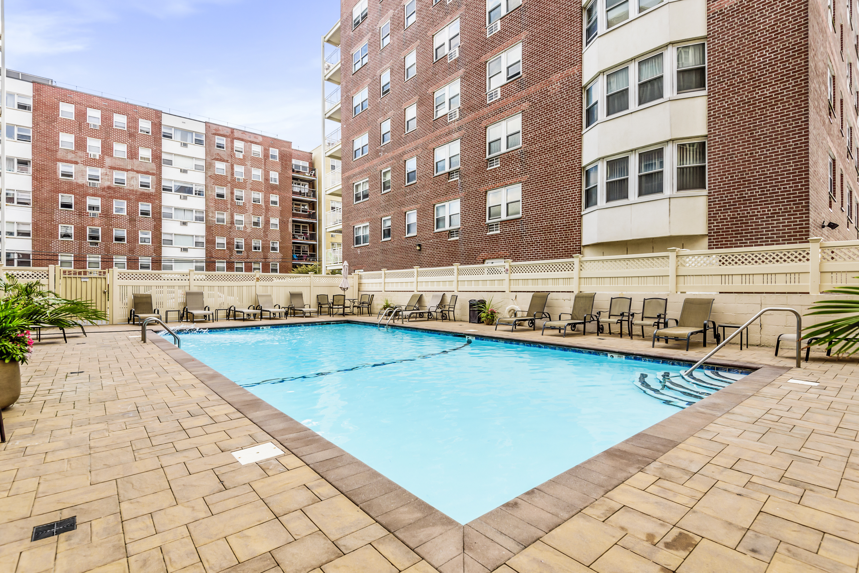740 E Broadway Unit# 2J