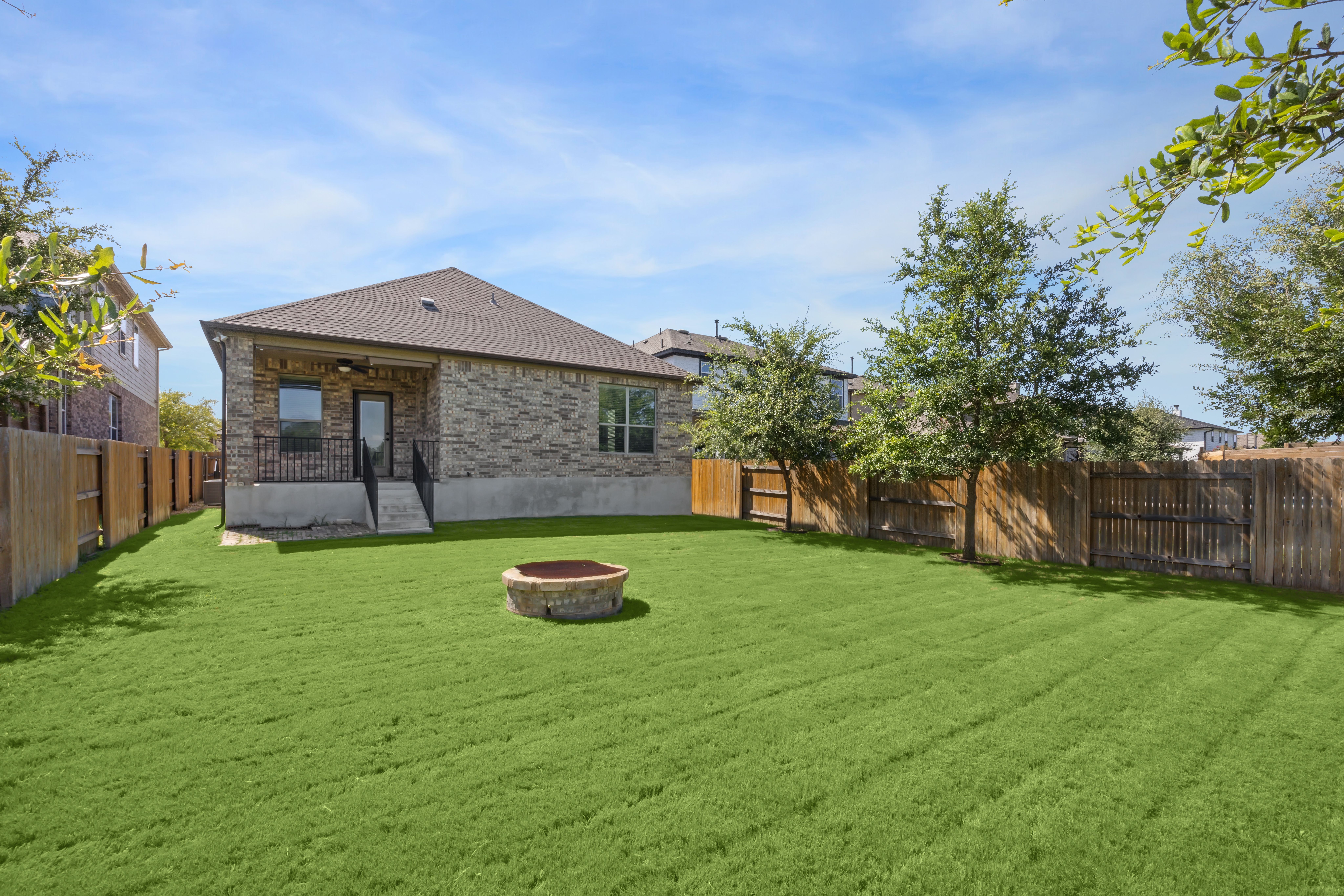 616 Crown Anchor Bend 