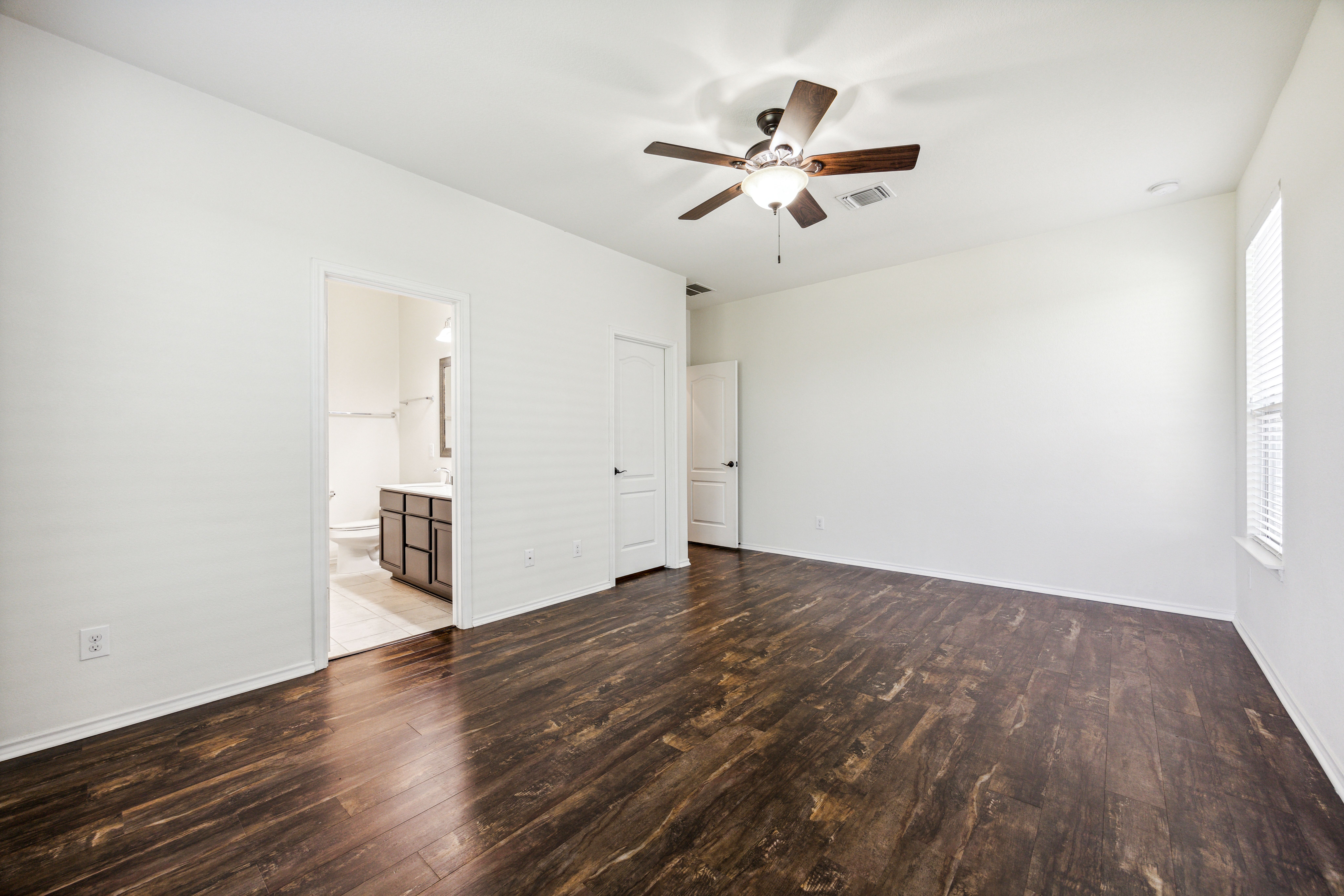 616 Crown Anchor Bend 