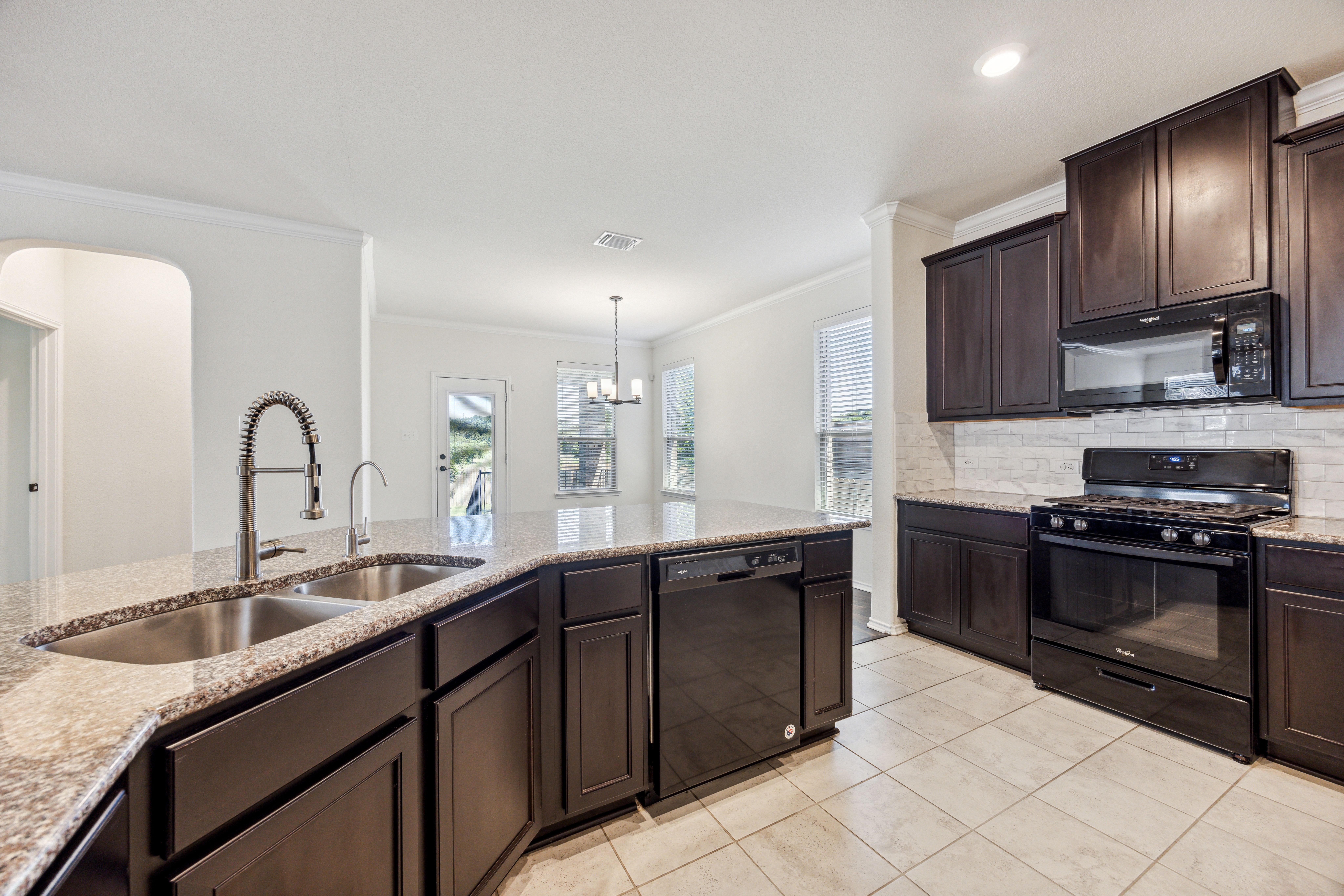 616 Crown Anchor Bend 