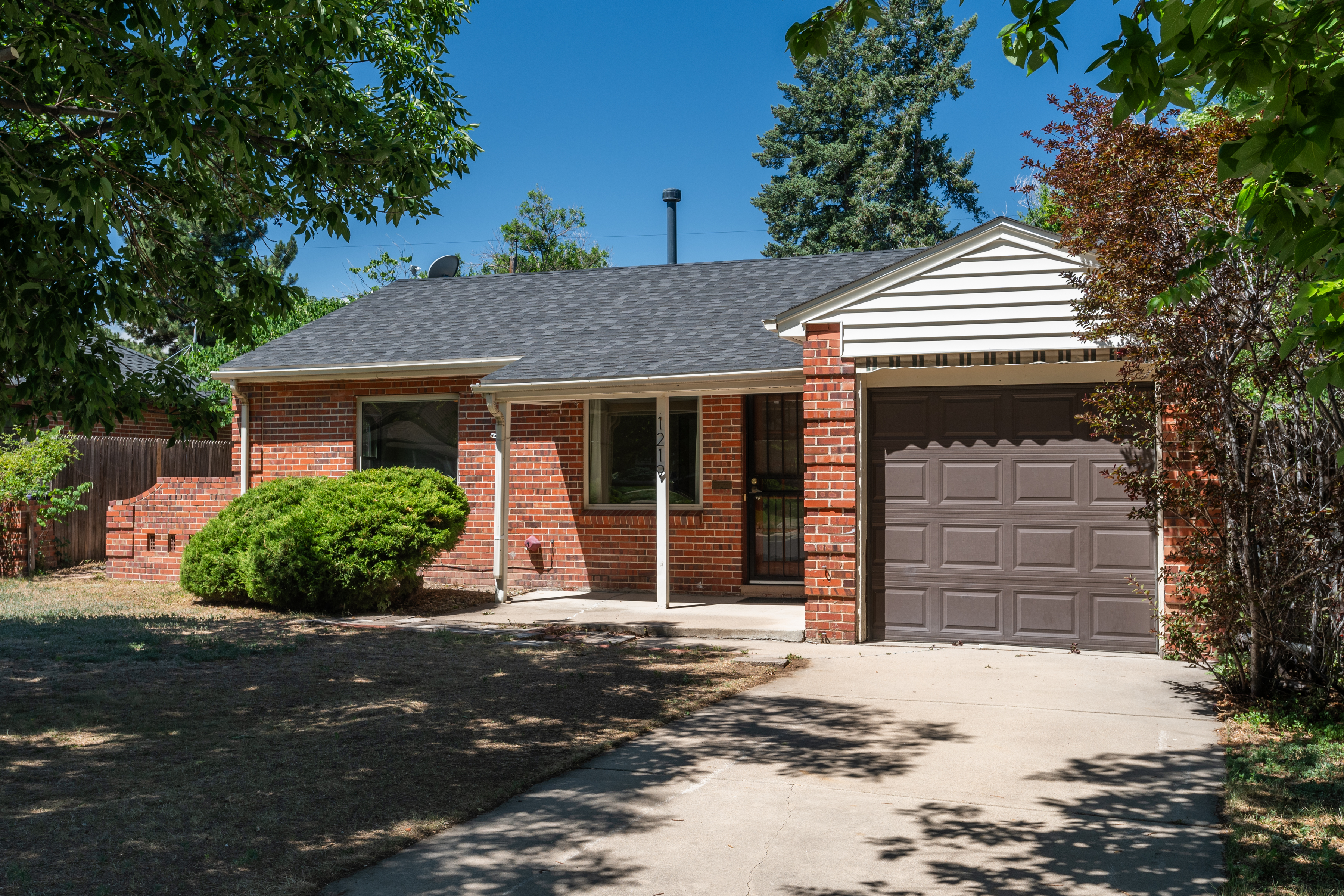 1219 Jasmine Street 