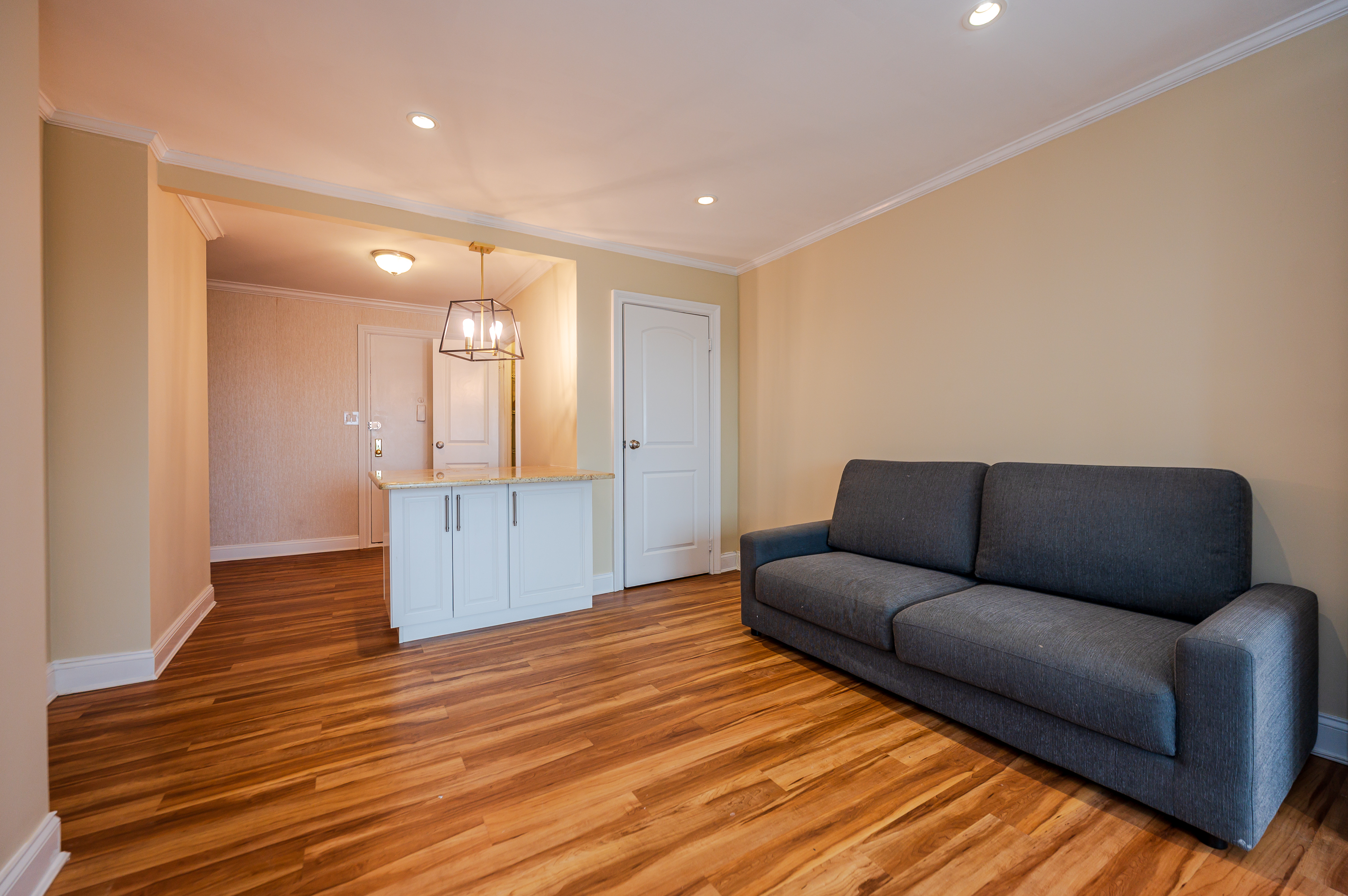 740 E Broadway Unit# 3L