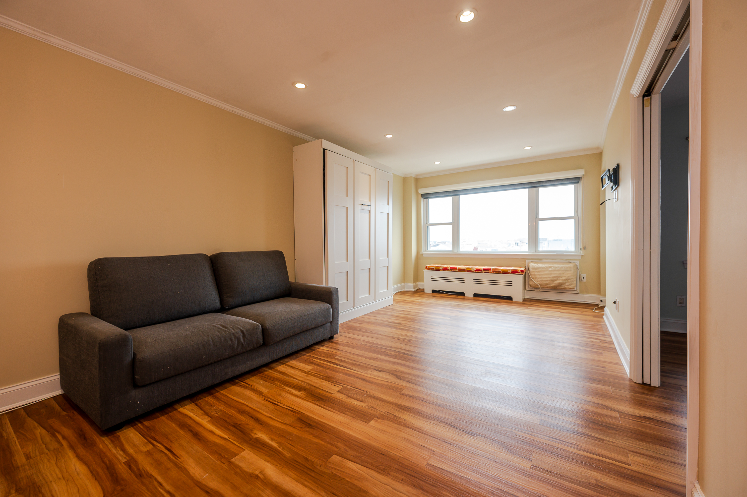 740 E Broadway Unit# 3L