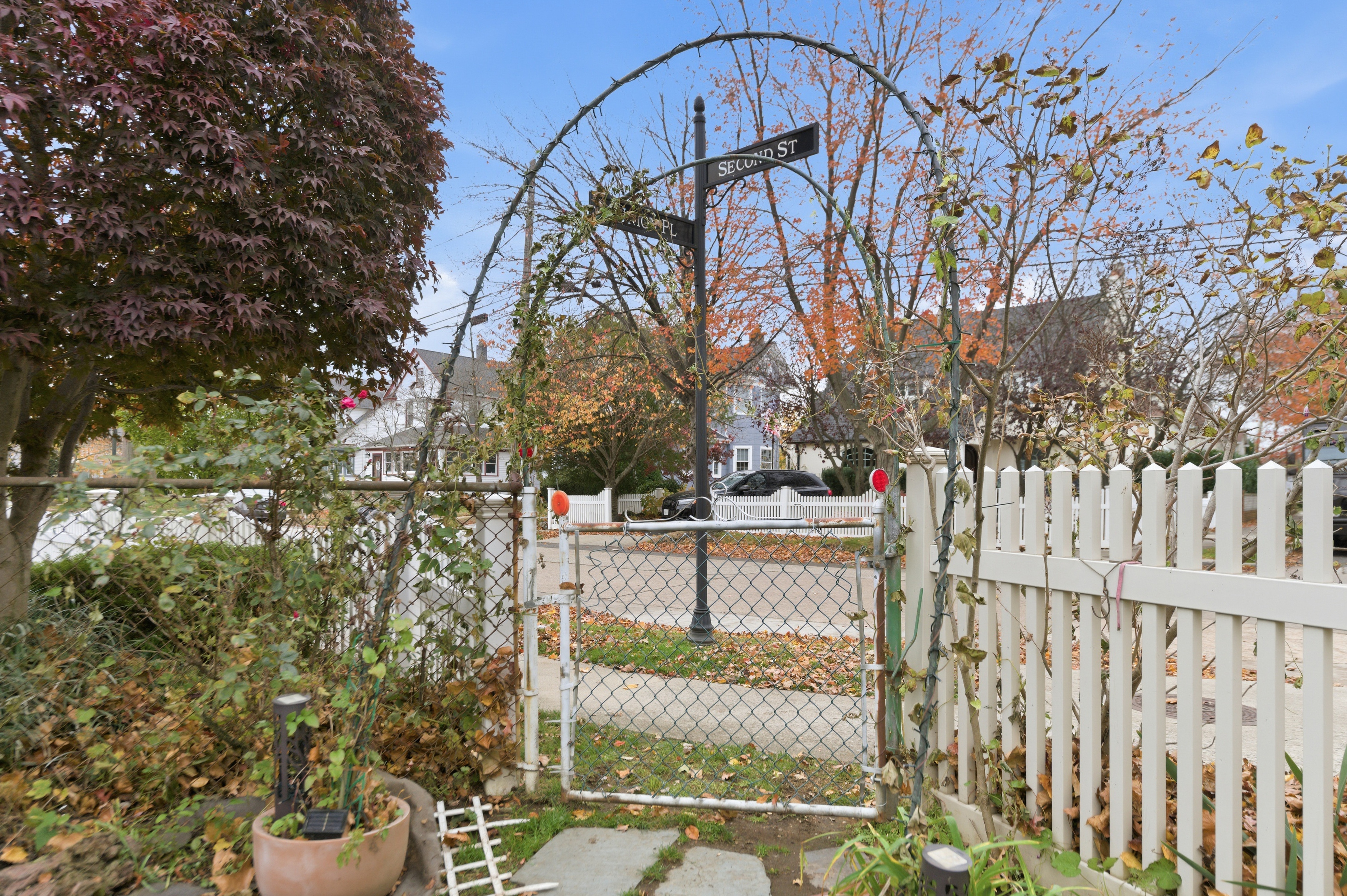 85 Spencer Avenue