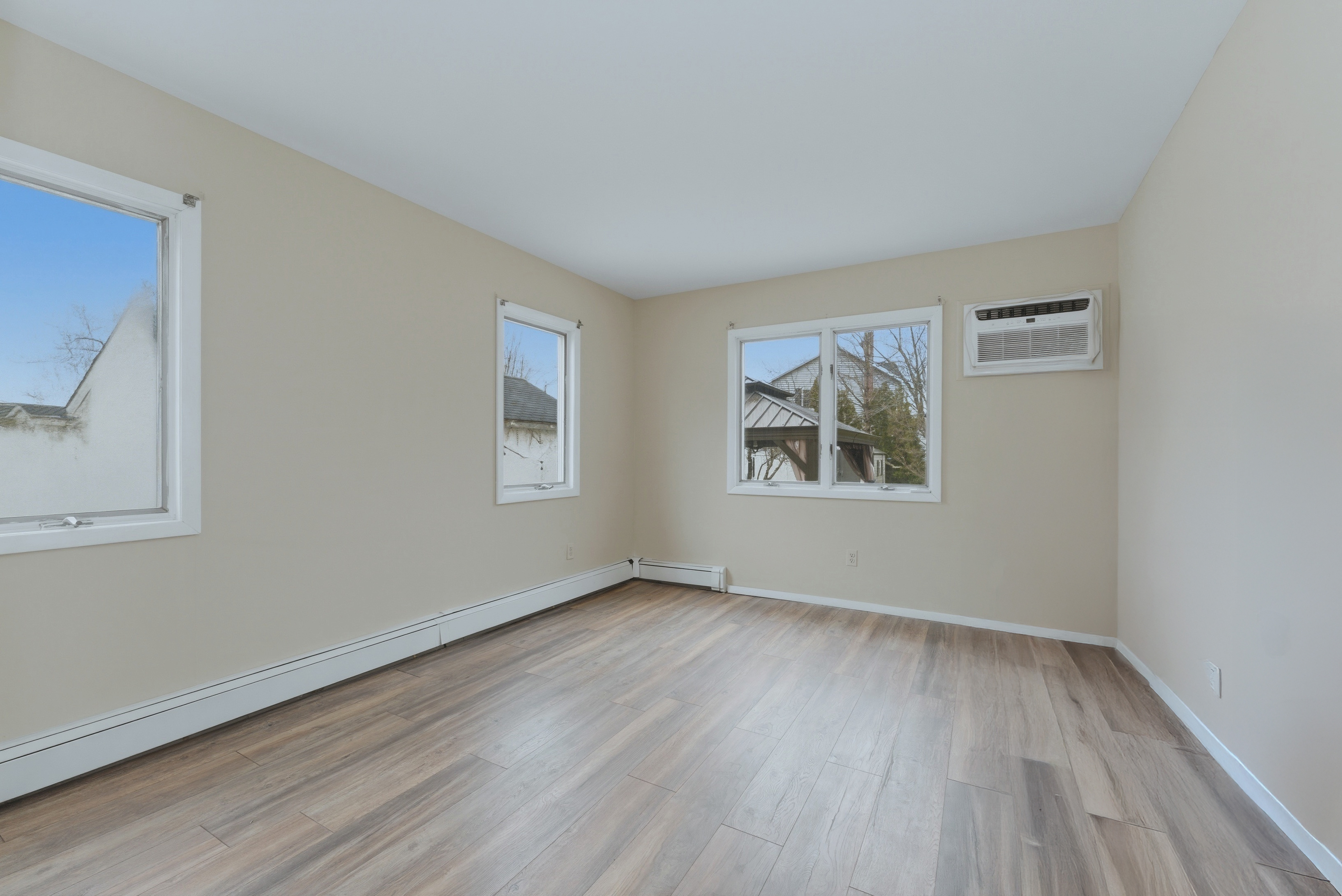 85 Spencer Avenue