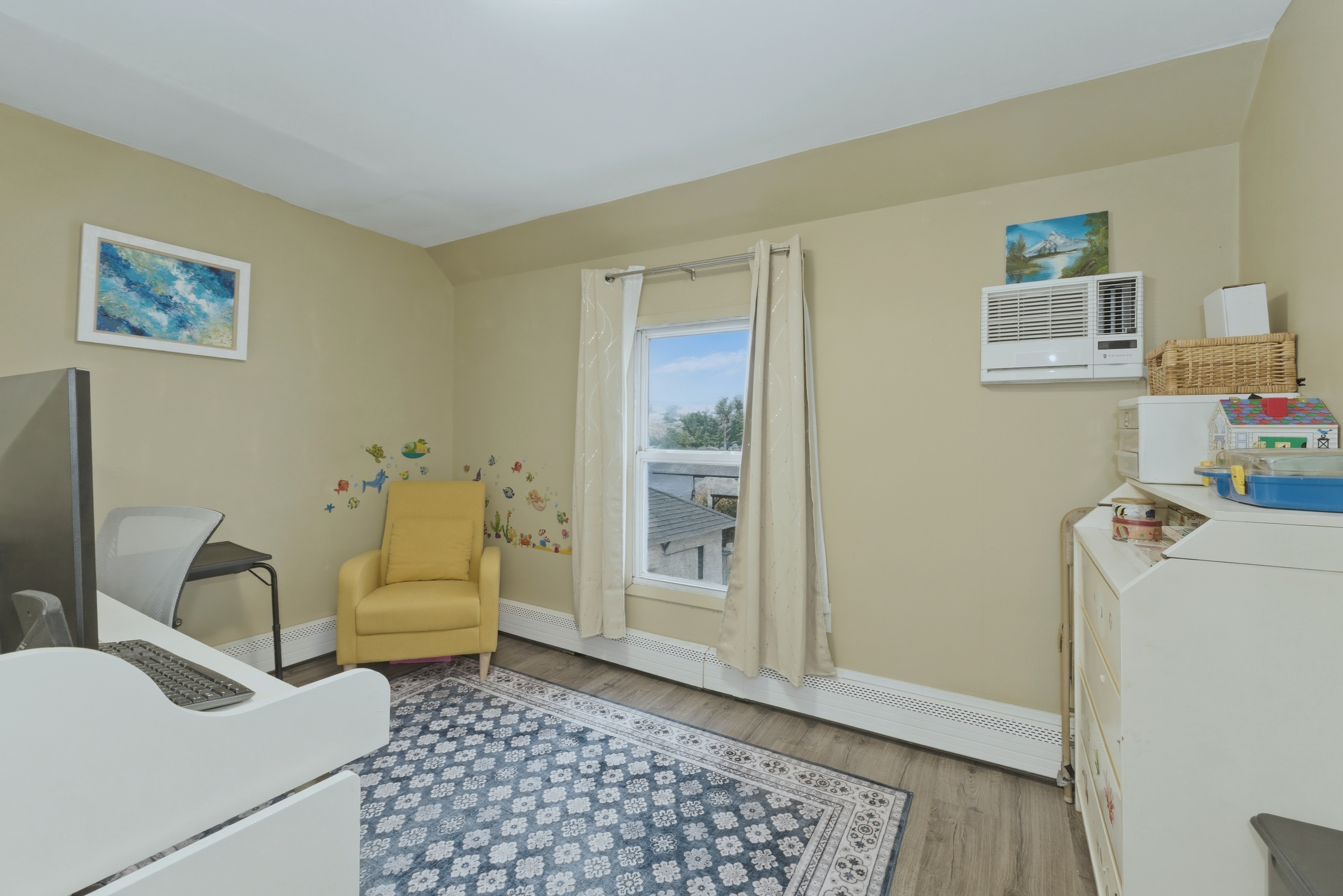 85 Spencer Avenue