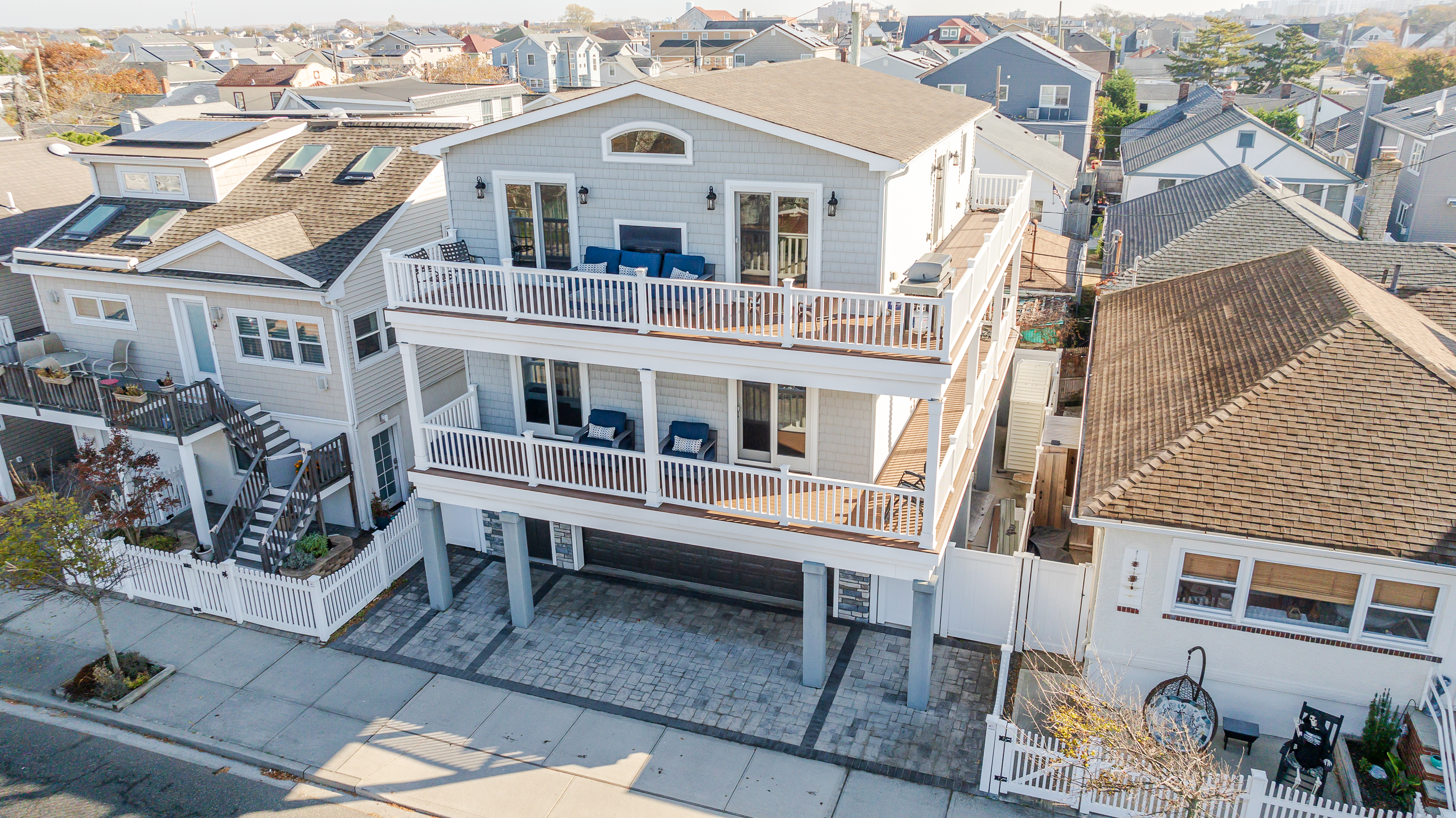 206 Grand Boulevard