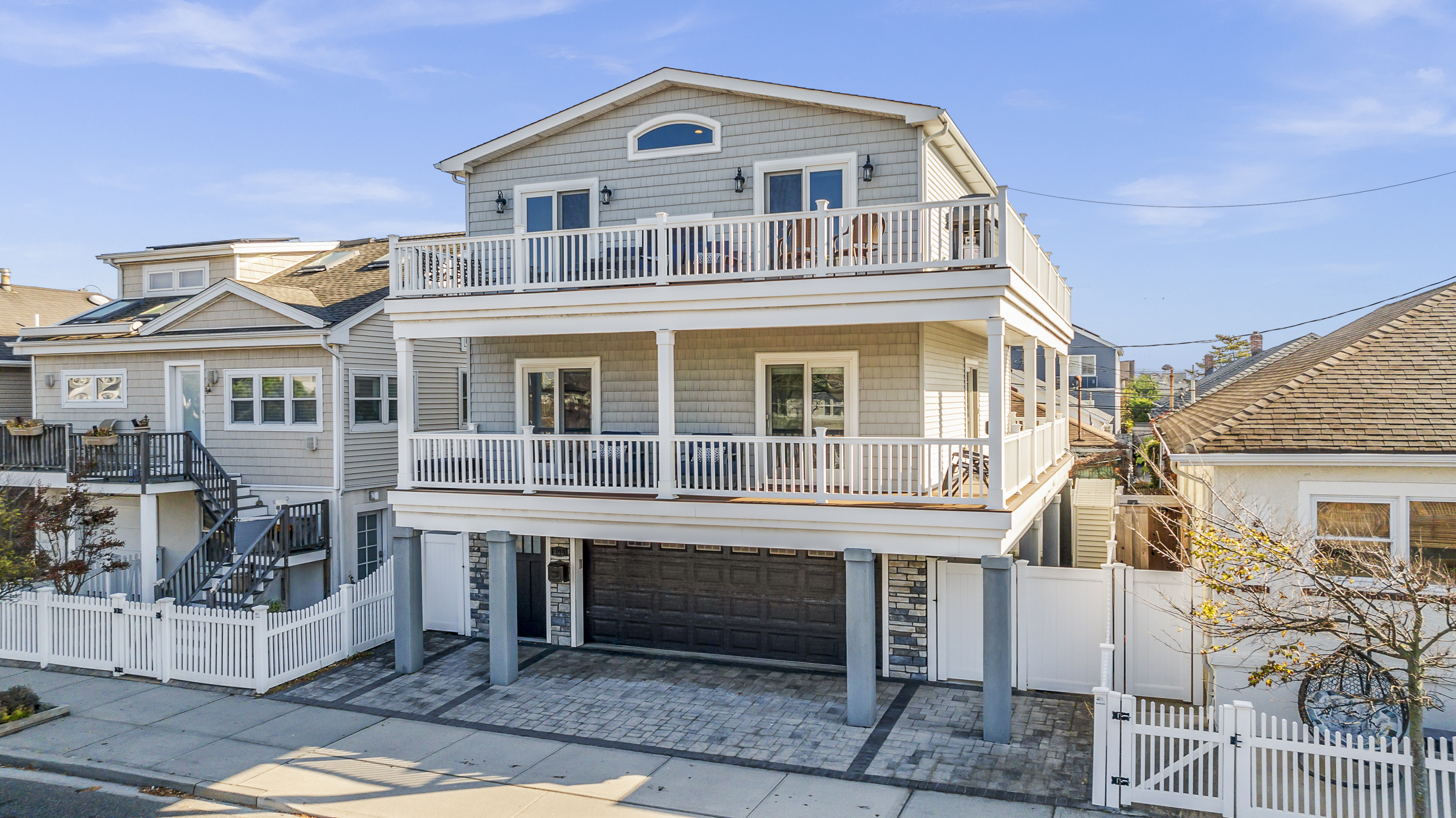 206 Grand Boulevard